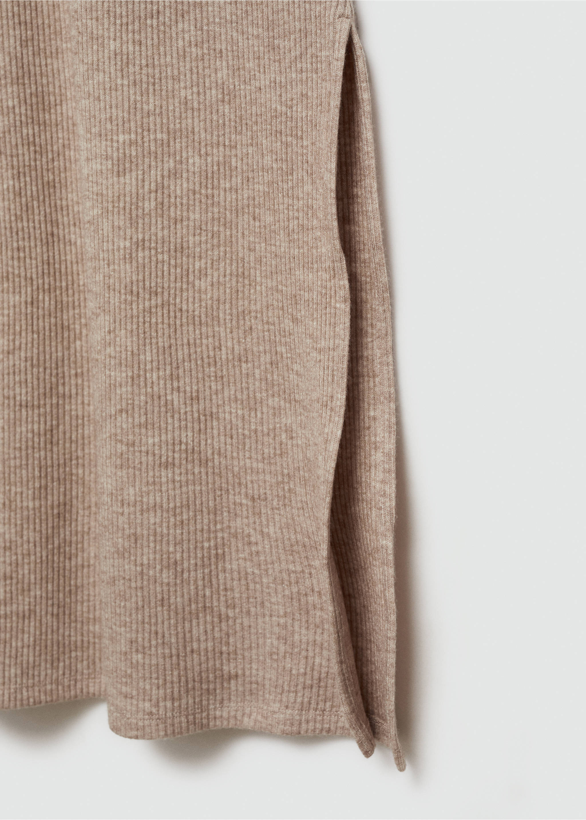 Vestido midi hombros descubiertos - Detalle del artículo 0, Arena. Ref: 77094053-00.