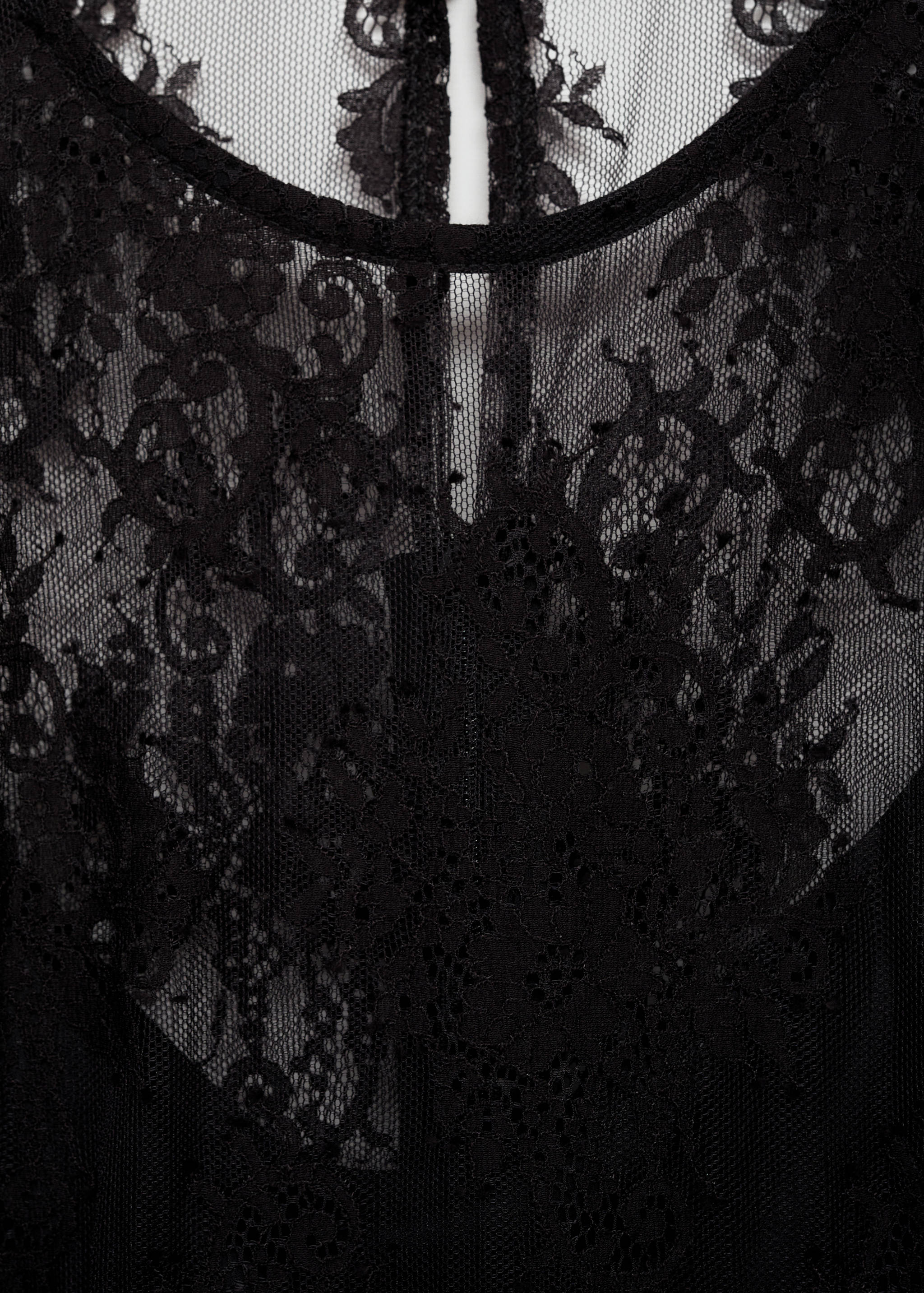 Félig átlátszó, csipkés, hosszú ruha - A termék adatai 8