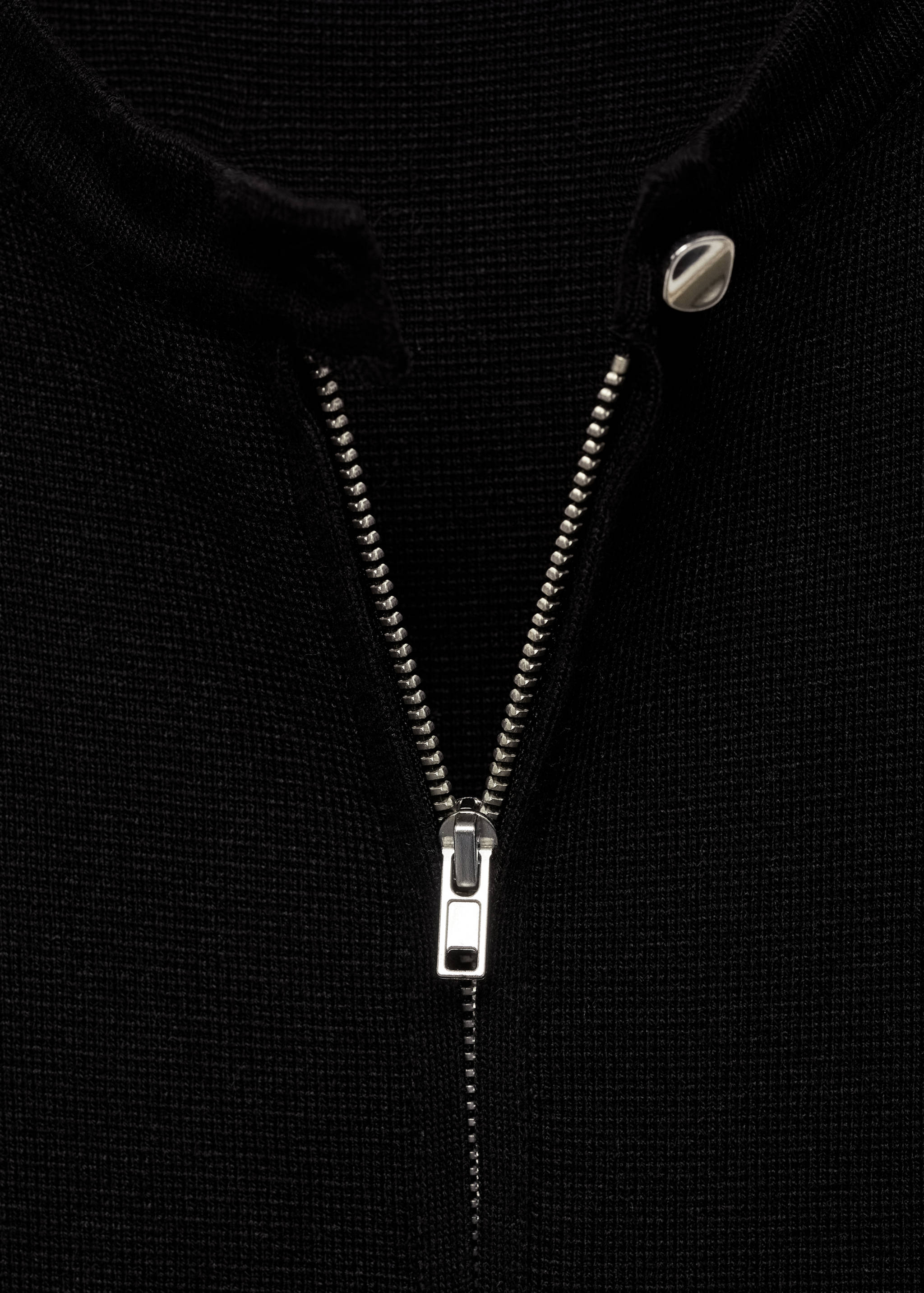 Short knitted dress with zip - Details of the article 8