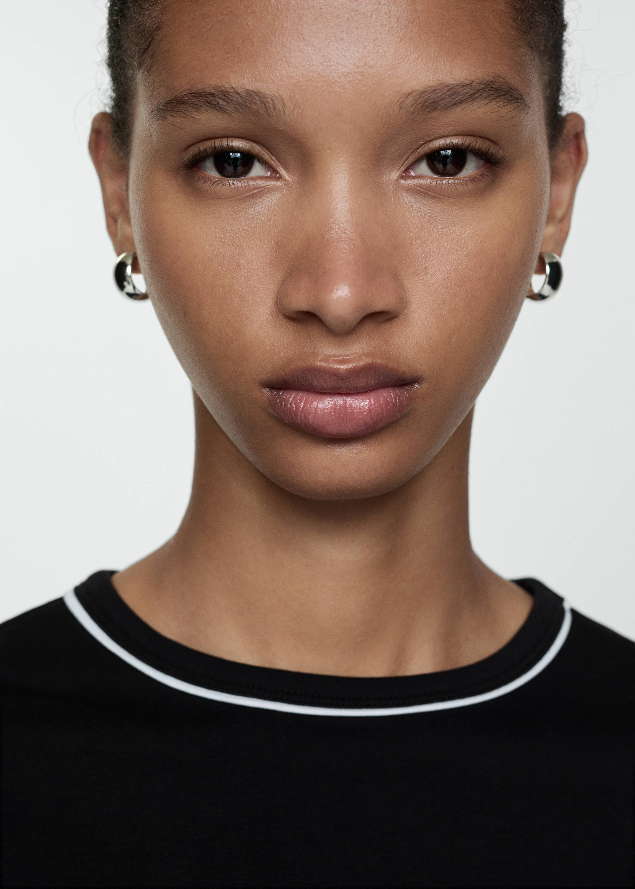 Βαμβακερό μπλουζάκι με τελείωμα σε αντίθεση - Λεπτομέρεια του προϊόντος 1