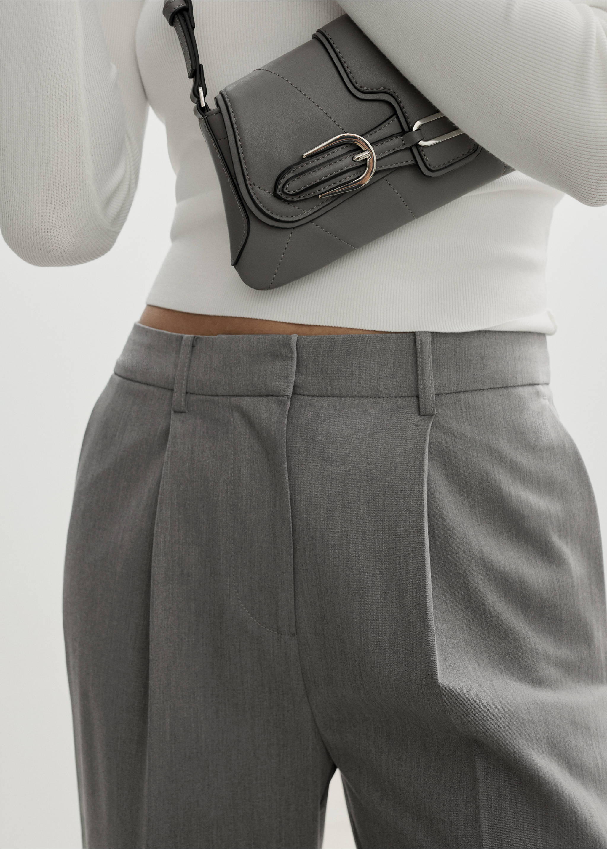 Straight-fit pleated trousers - Details of the article 6, Light Heather Grey. Ref: 77094438-00.