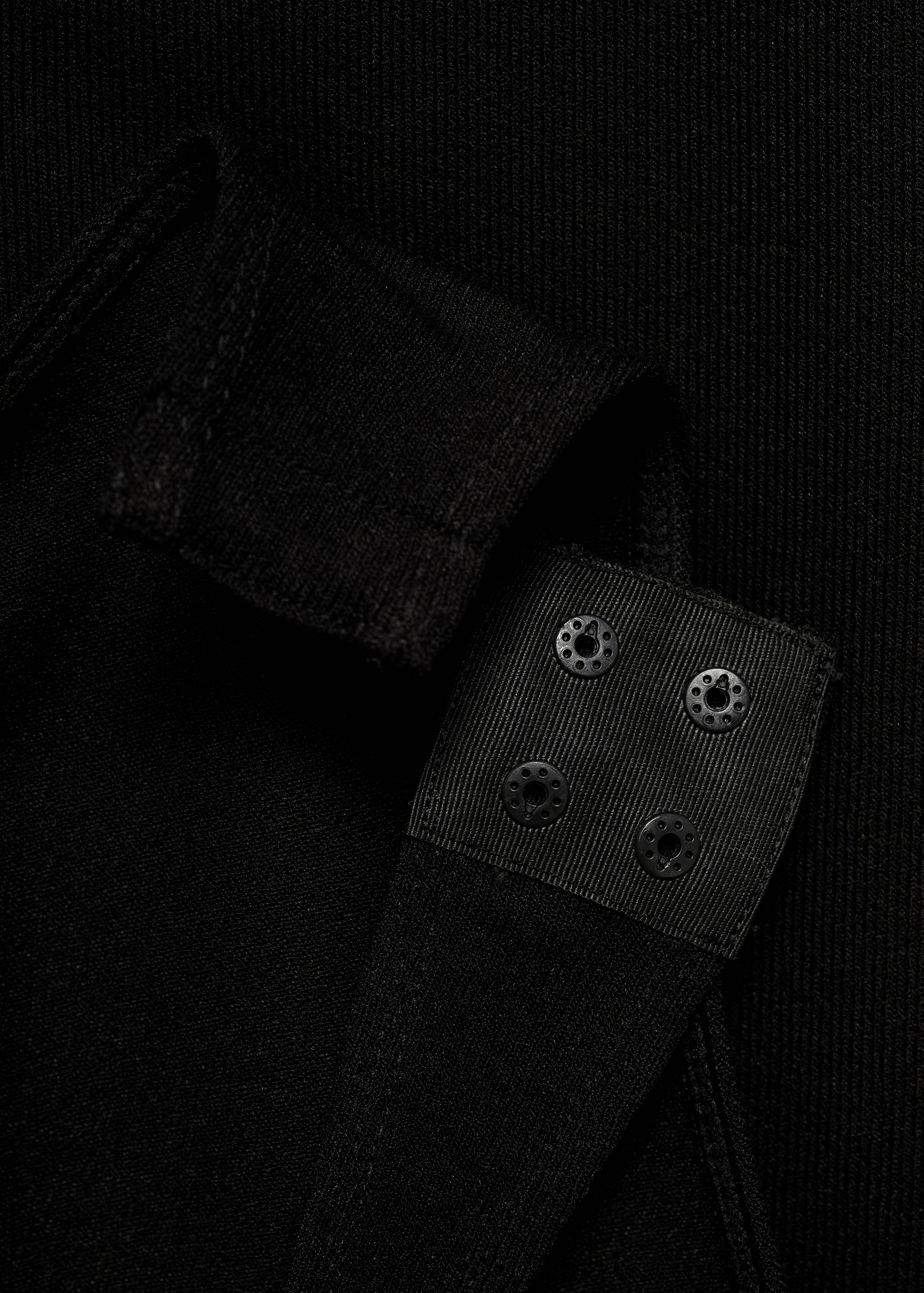 Body met V-hals en knopen - Detail van het artikel 0