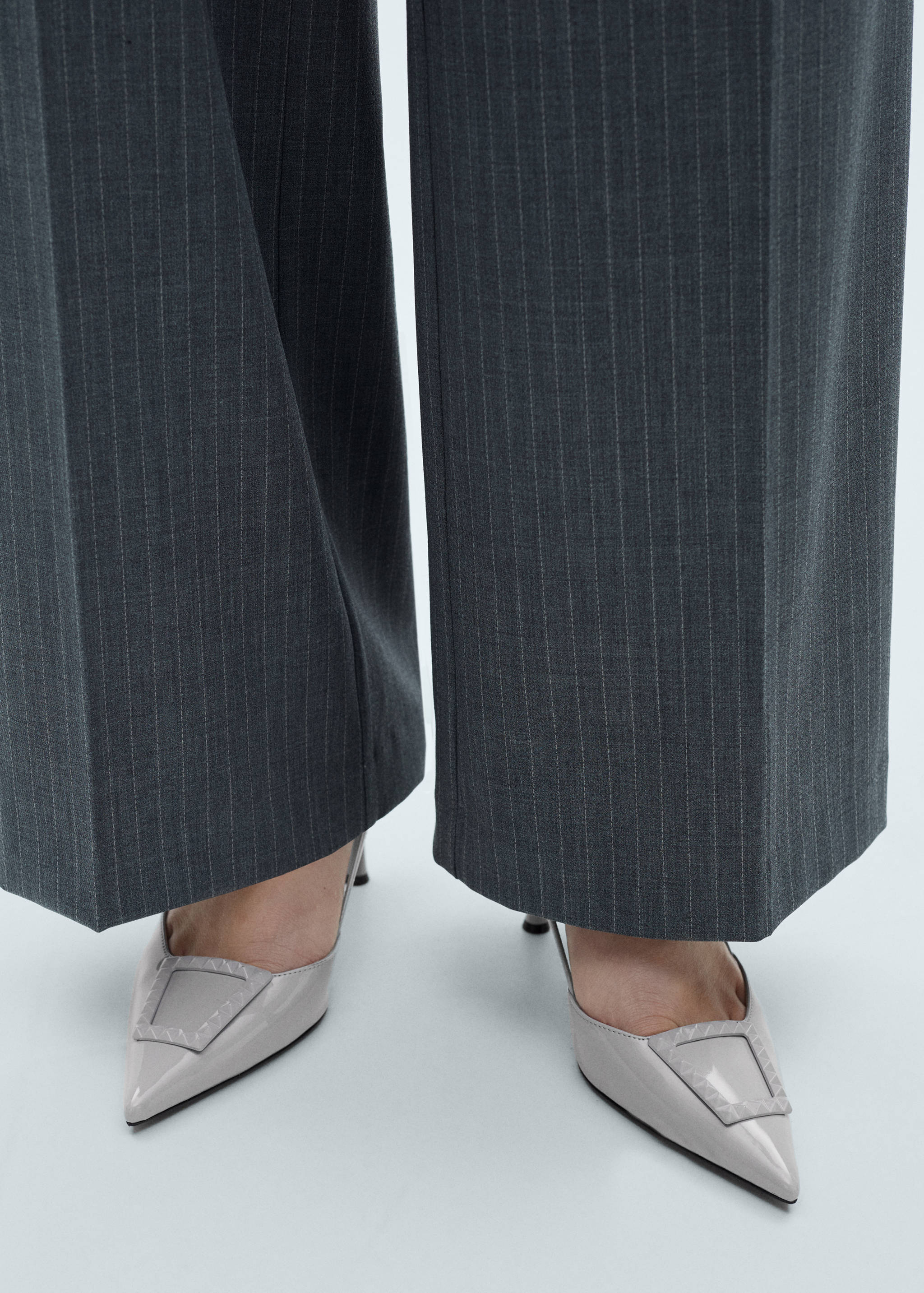 Patent leather slingback-heeled shoes - Details of the article 9