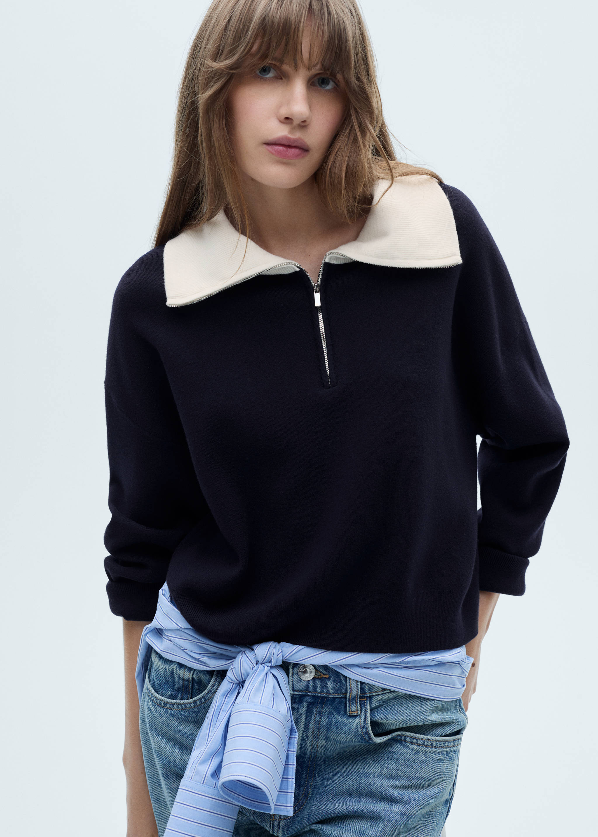 Sweater with contrasting collar - Medium plane