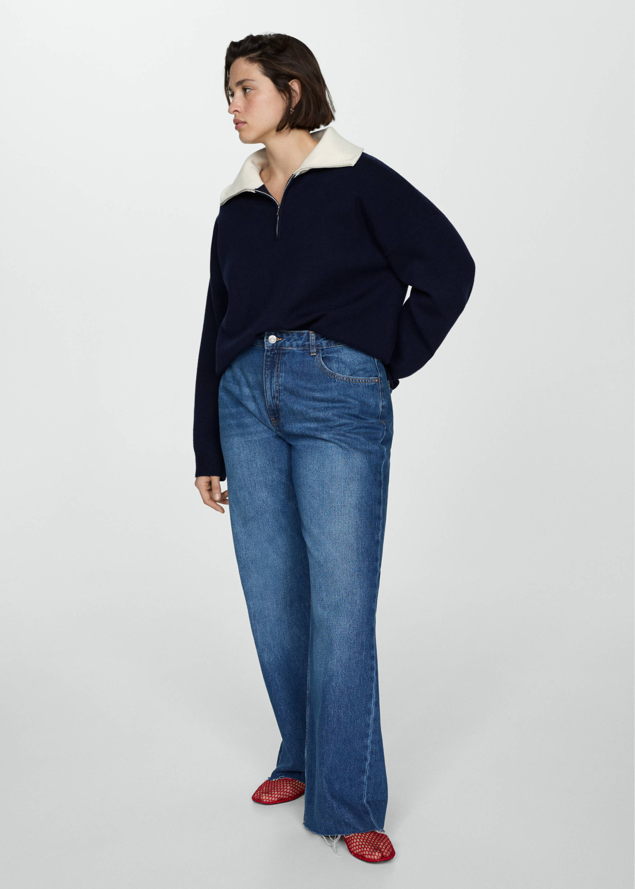 Sweater with contrasting collar - Details of the article 3