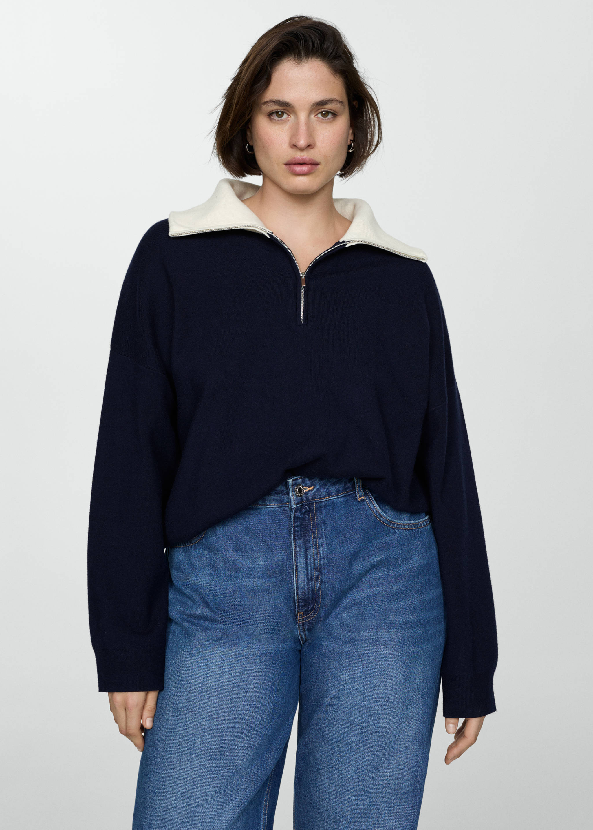 Sweater with contrasting collar - Details of the article 5