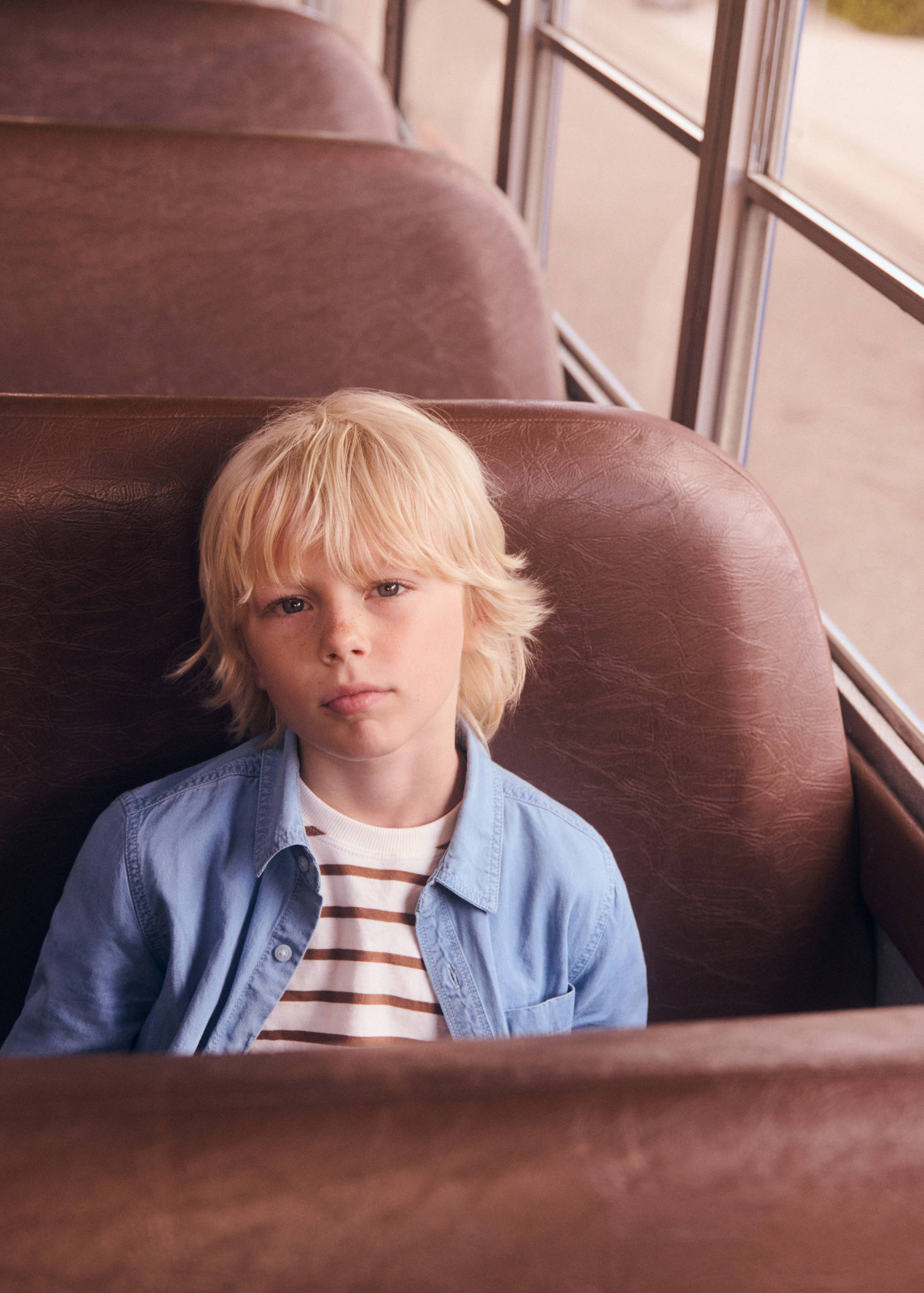 Regular-fit denim shirt - Details of the article 6