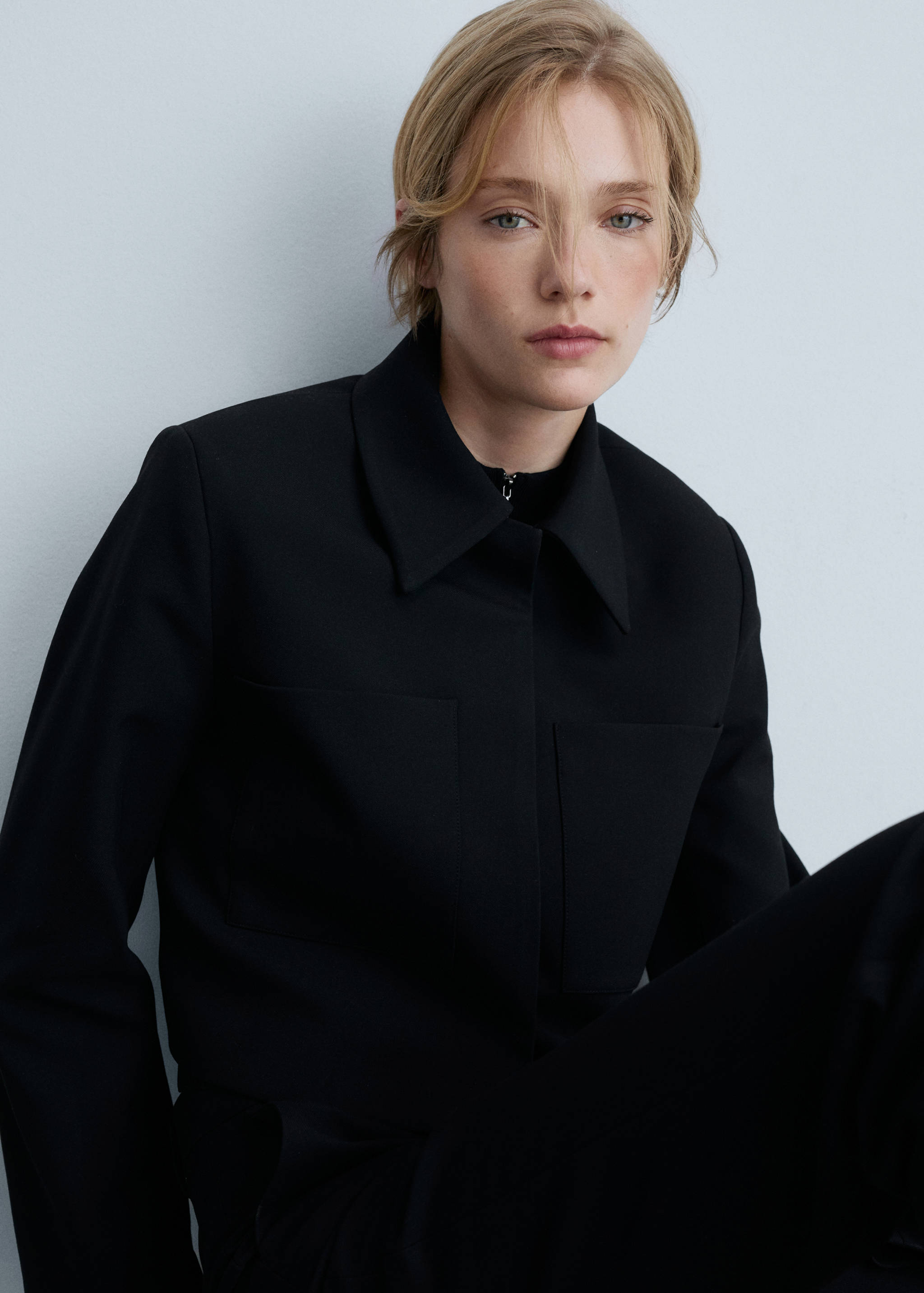 Cropped jacket with pockets - Details of the article 6