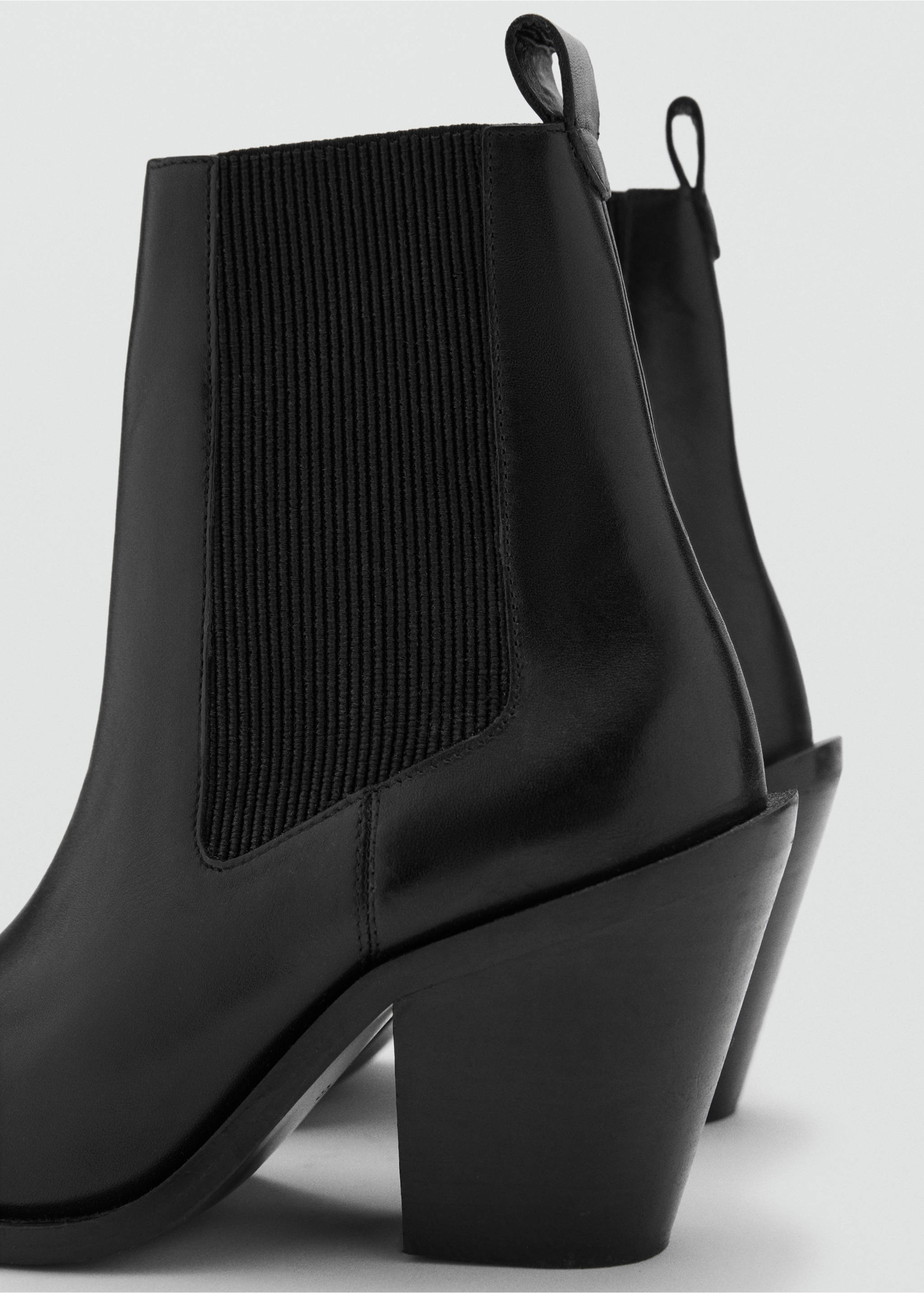 Leather pointed ankle boots - Details of the article 1, Black. Ref: 77094765-00.