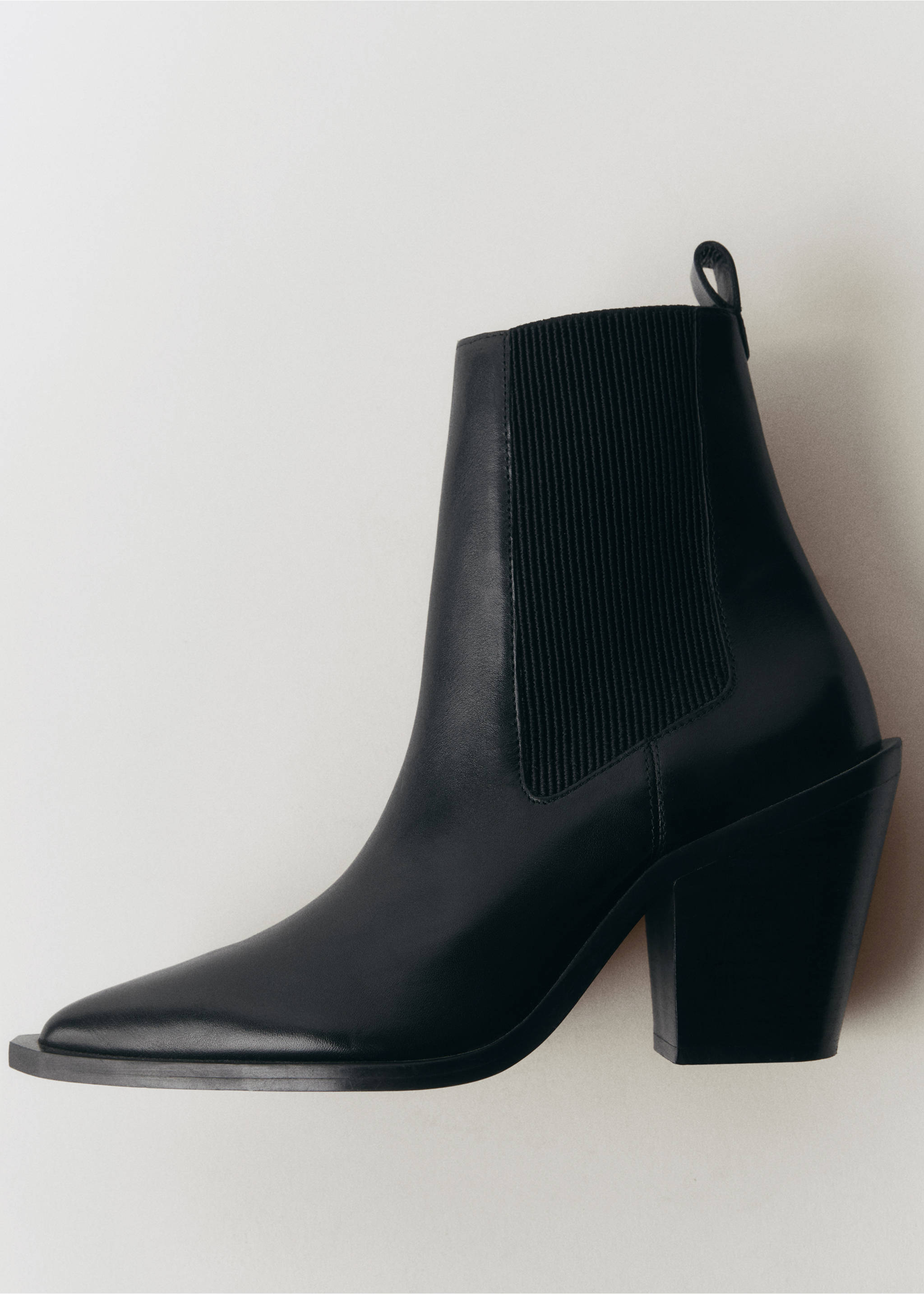 Leather pointed ankle boots - Details of the article 4, Black. Ref: 77094765-00.