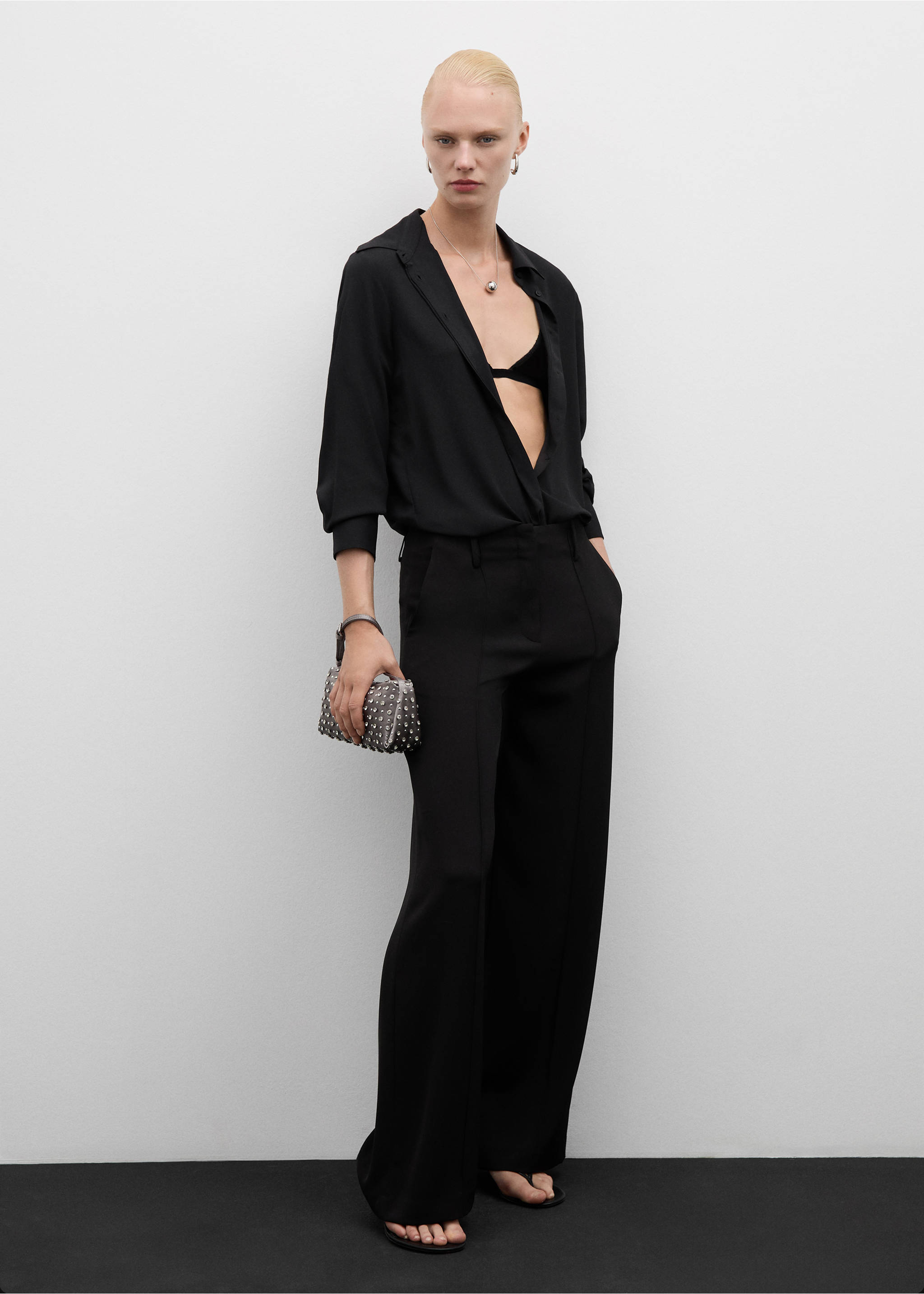 Straight-fit pleated trousers - General plane, Black. Ref: 77094774-00.