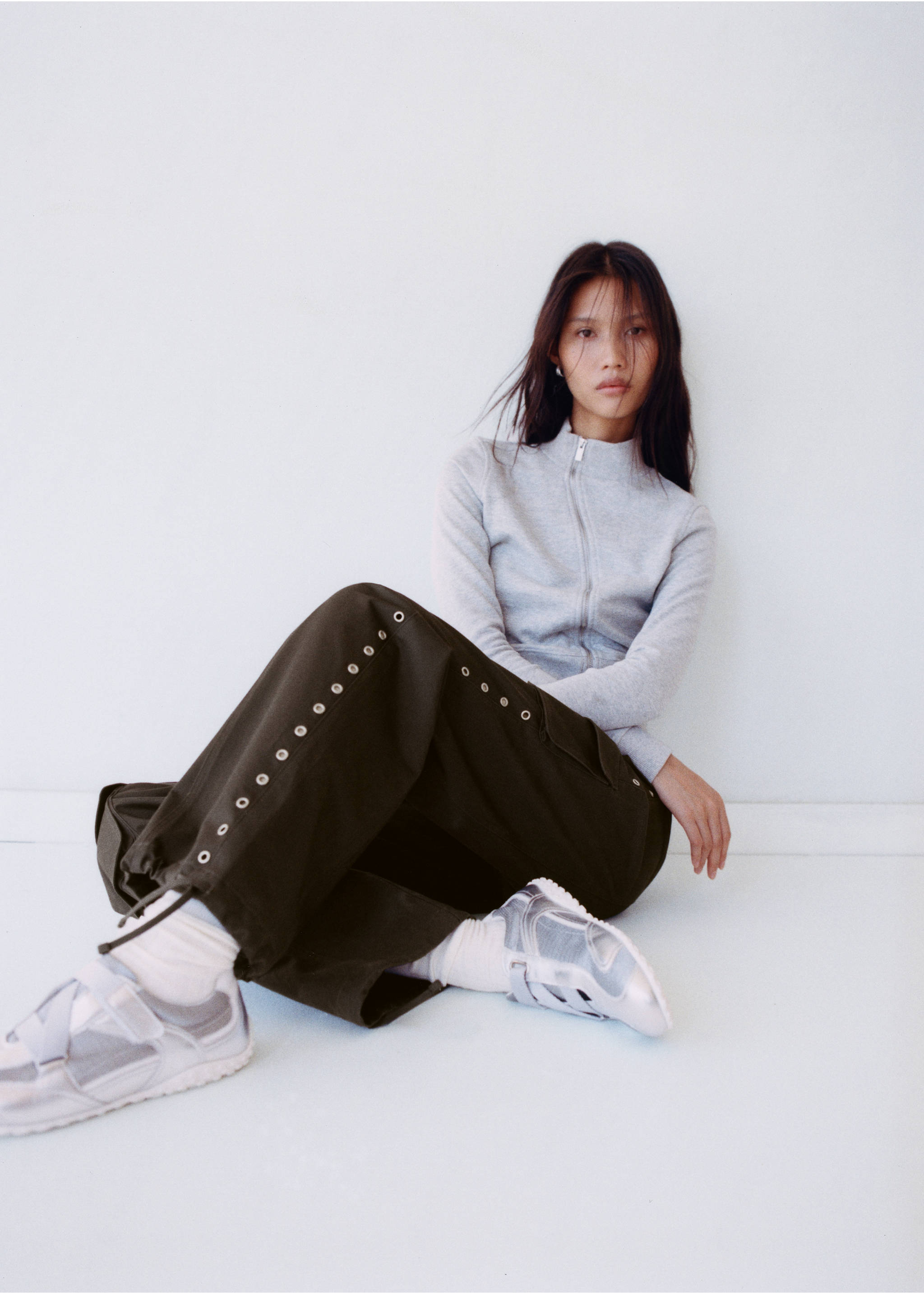 Sneakers van canvas en leer - Overzichtstekening, Zilver. Ref: 77094788-00.