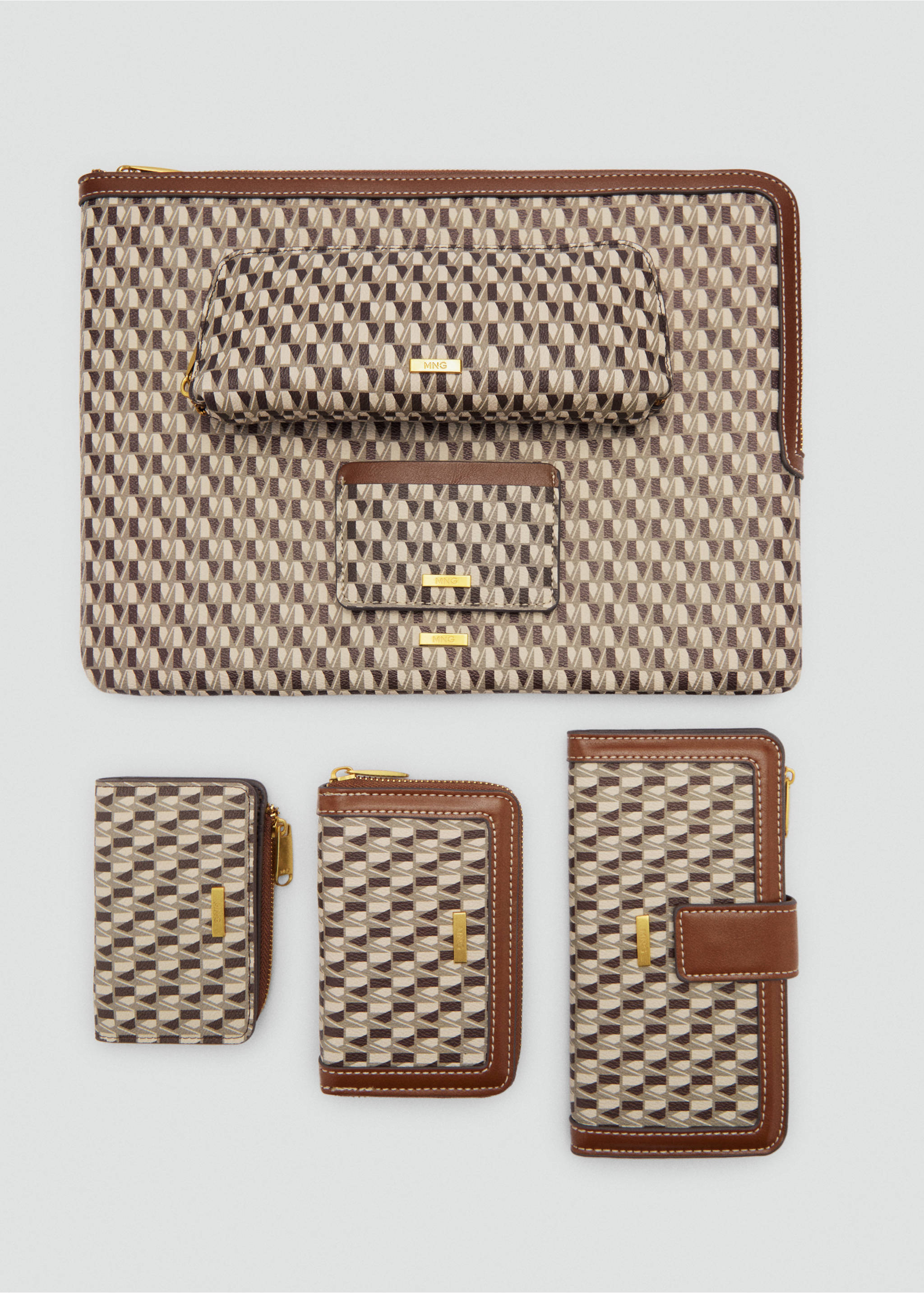 Laptop case with printed logo - Details of the article 3, Leather. Ref: 77094791-00.