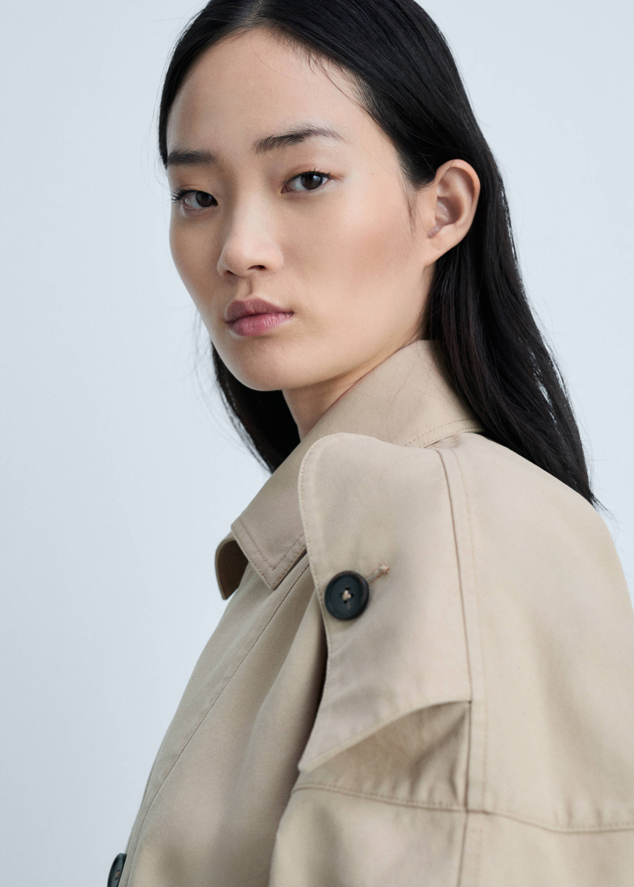 Short trench coat - Details of the article 1