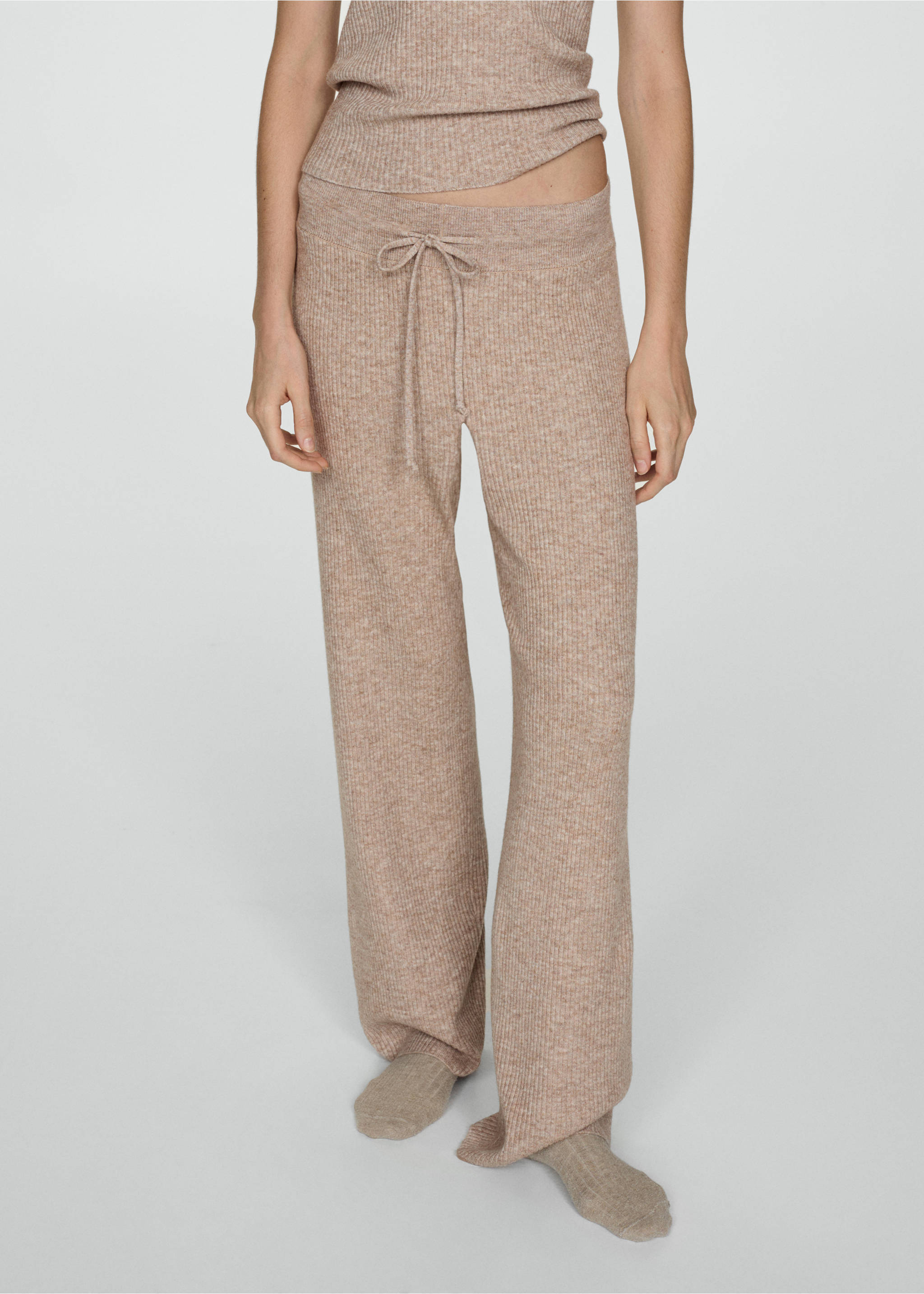 Fine rib-knit trousers - Medium plane, Sand. Ref: 77095630-00.