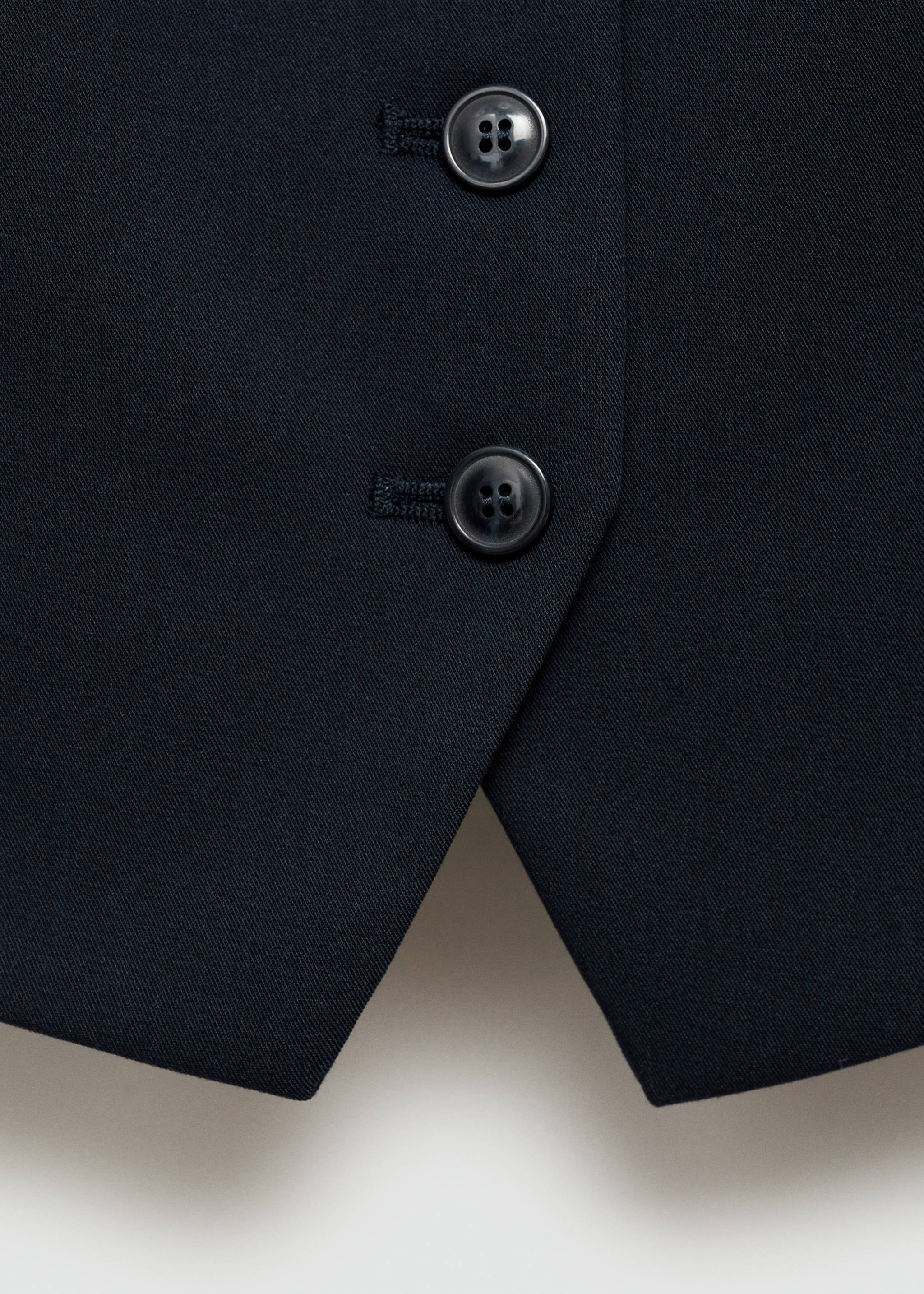 Suit vest with buttons - Details of the article 8, Dark Navy. Ref: 77095636-00.