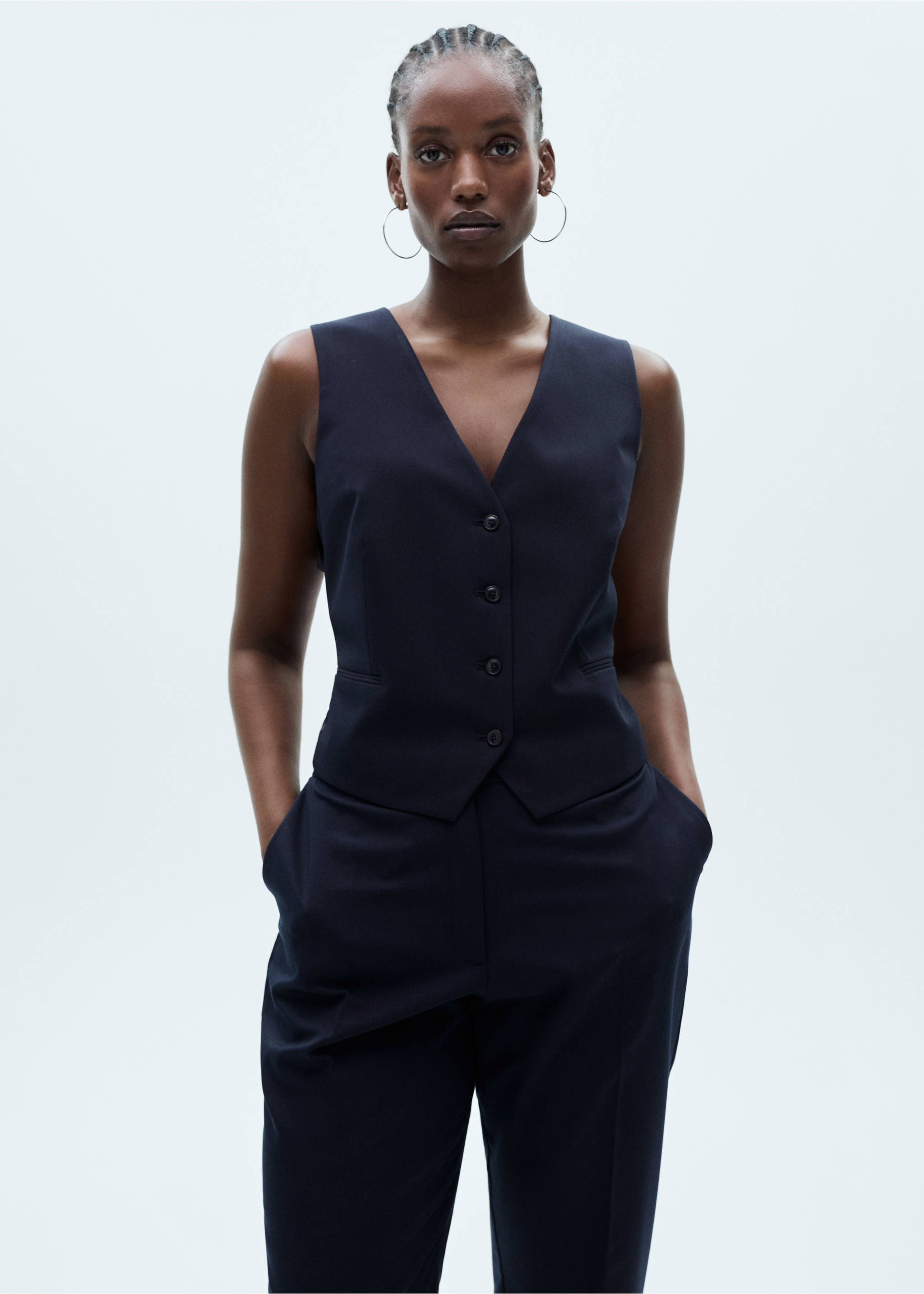 Suit vest with buttons - Details of the article 5, Dark Navy. Ref: 77095636-00.