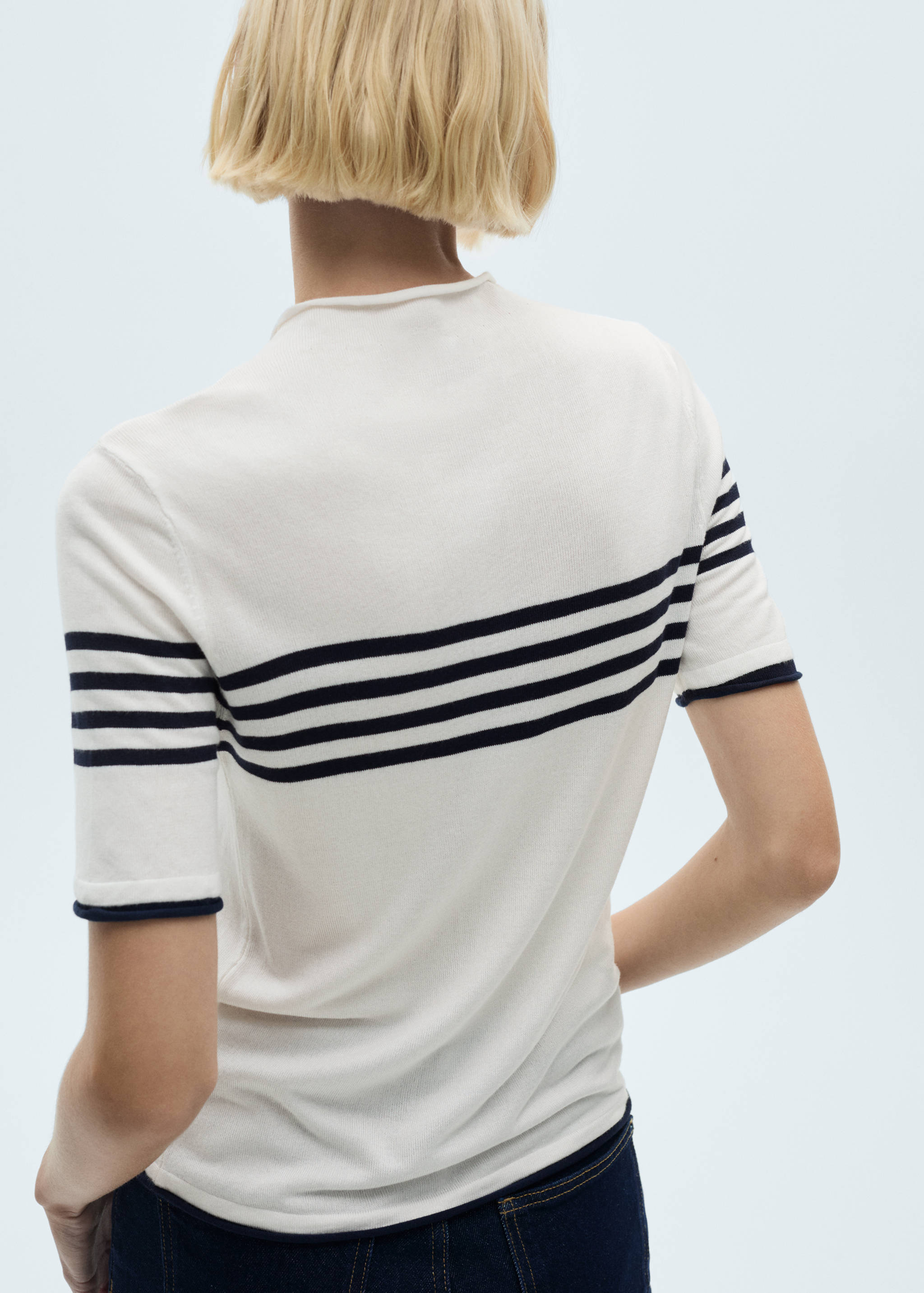 Striped fine-knit sweater - Reverse of the article