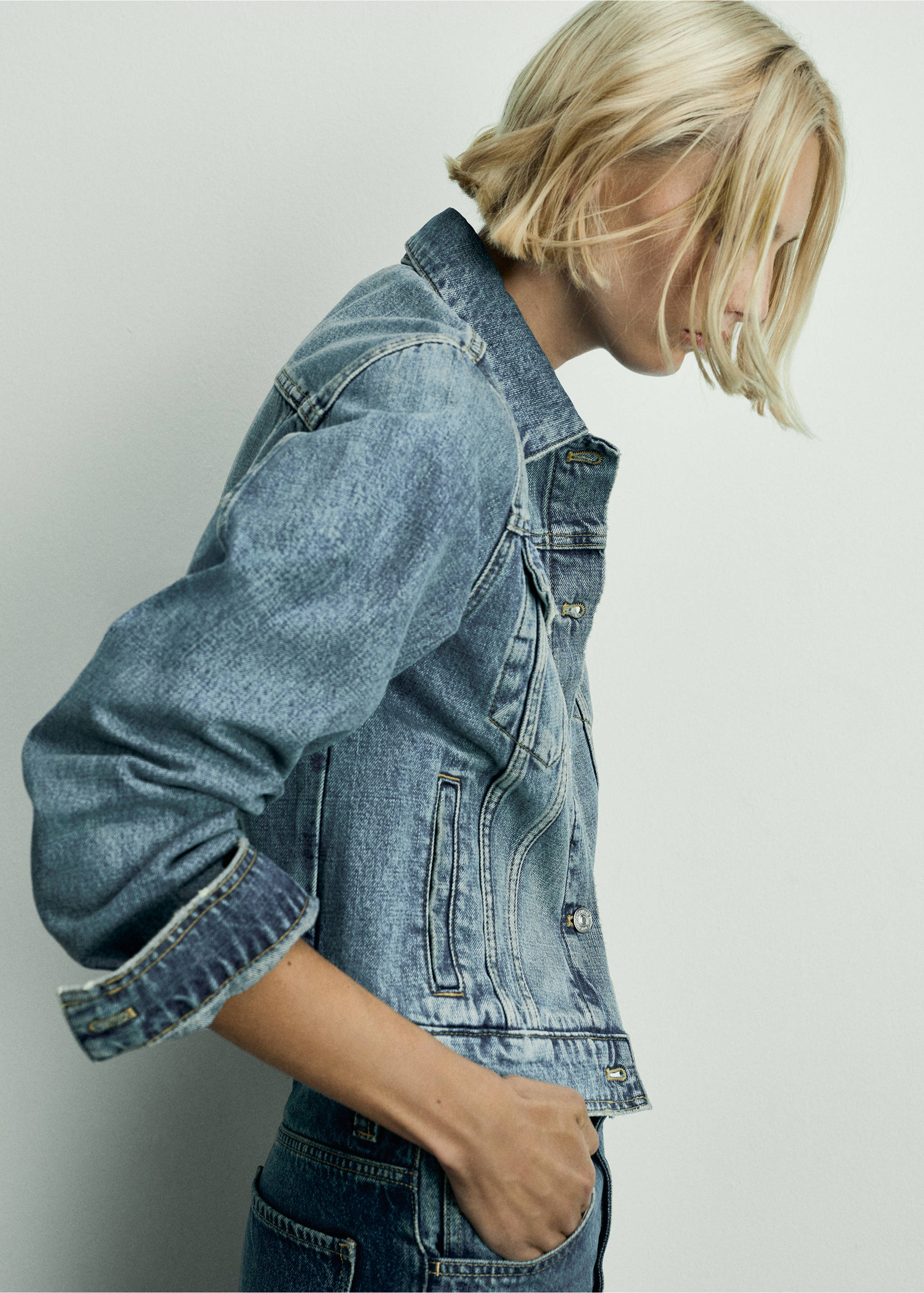 Blouson jean poches - Détail de l'article 6, Bleu moyen. Ref: 77095646-00.