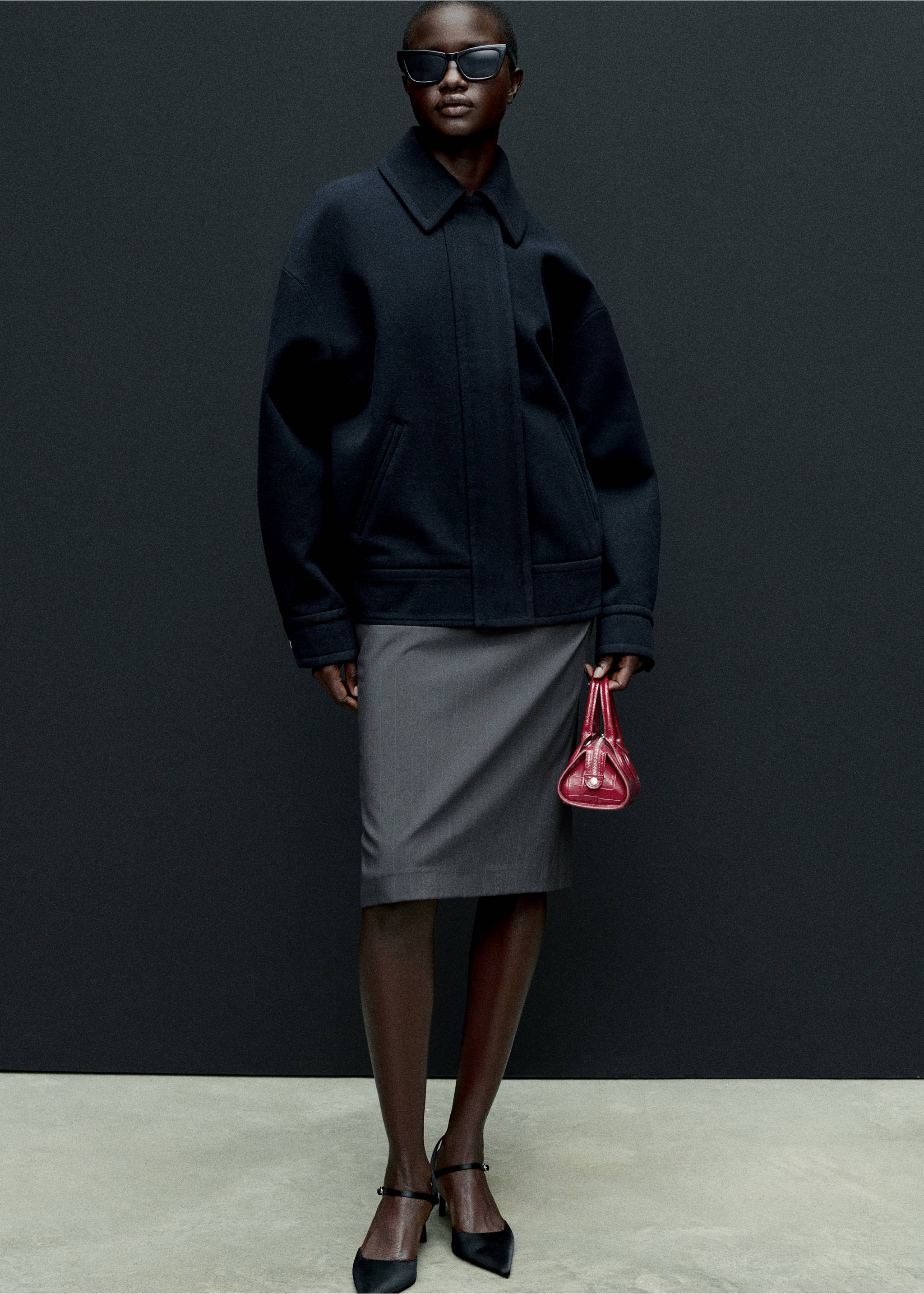 Pinstripe pencil skirt - Details of the article 7, Grey. Ref: 77095649-00.