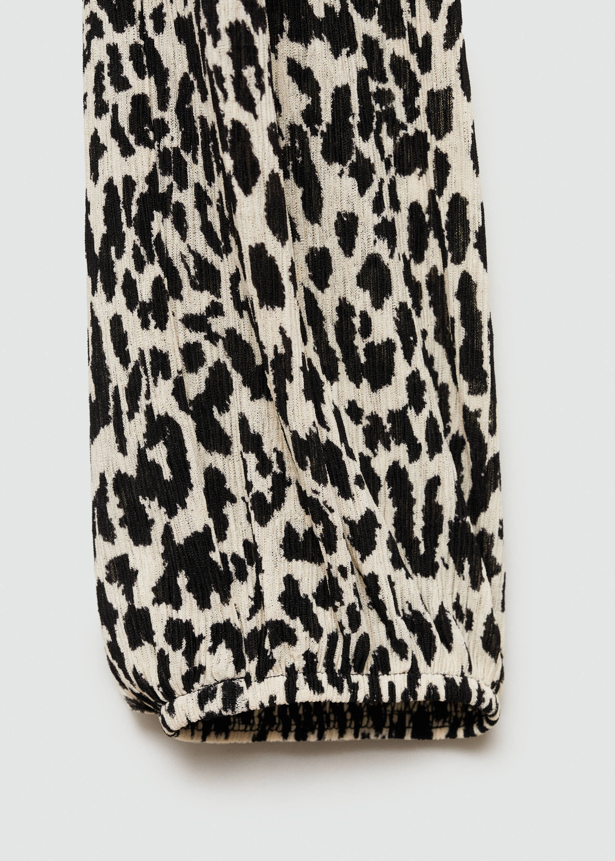 Animal-print blouse - Details of the article 0