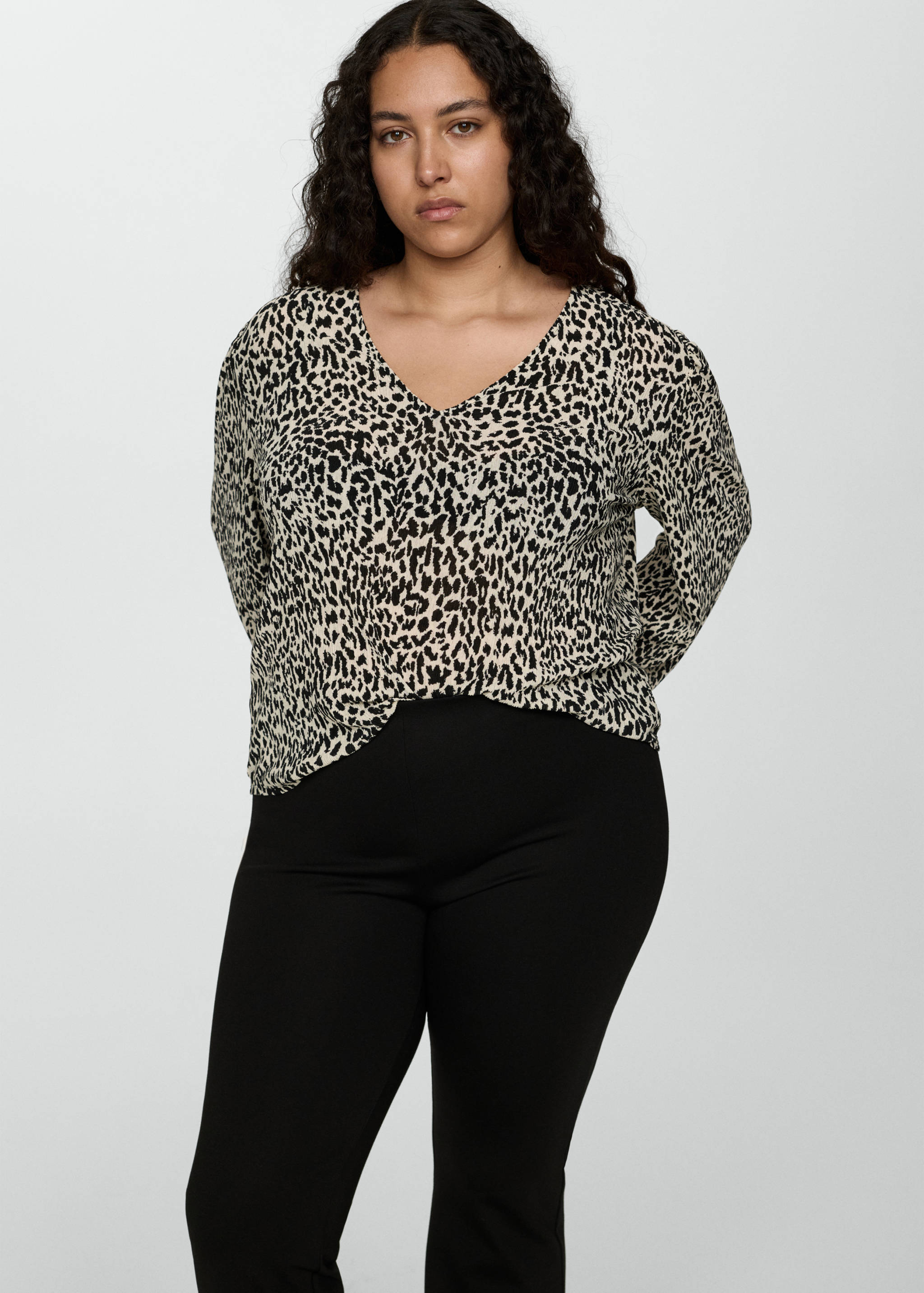 Animal-print blouse - Details of the article 5