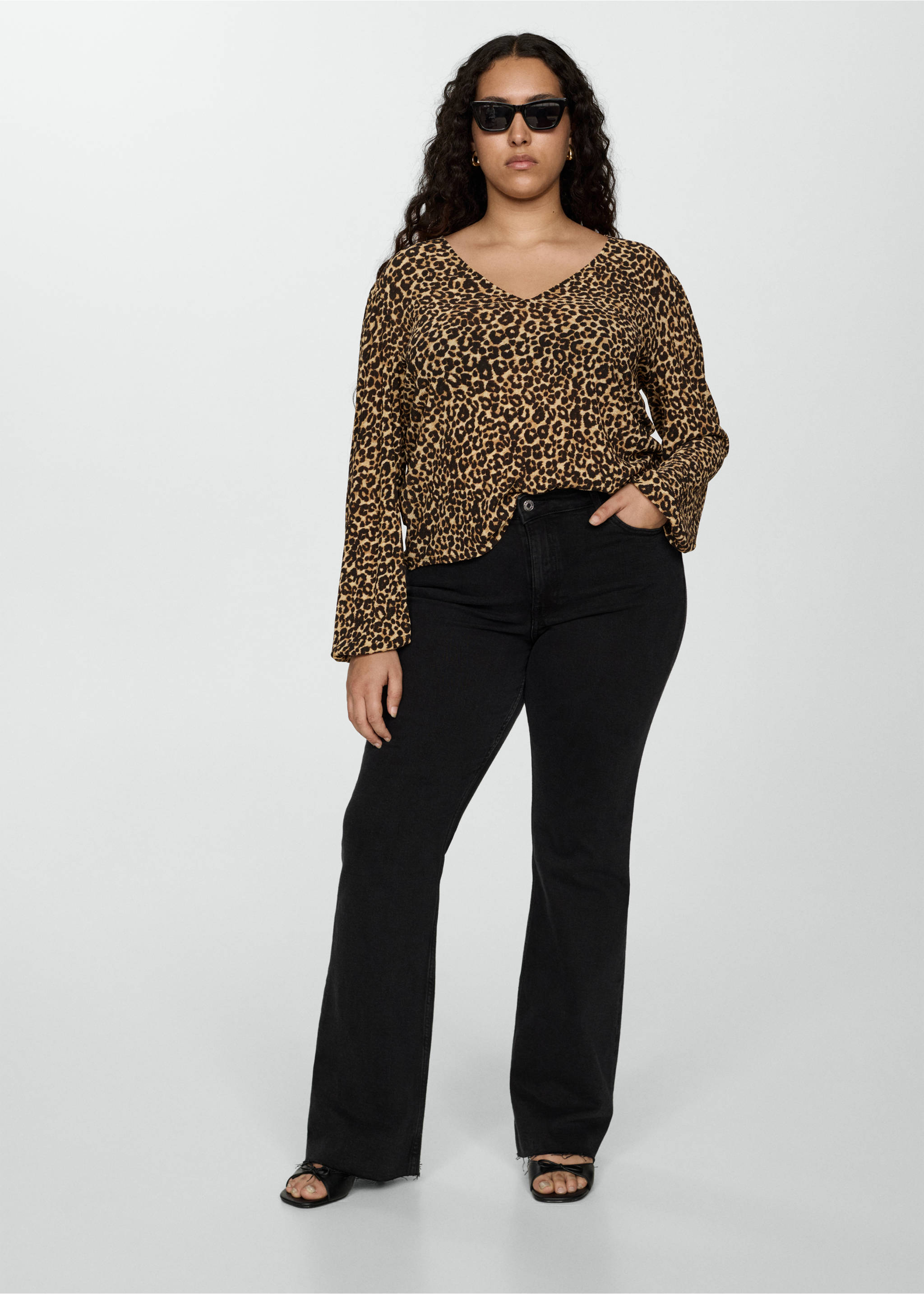 Animal-print blouse - Details of the article 3, Brown. Ref: 77095654-00.