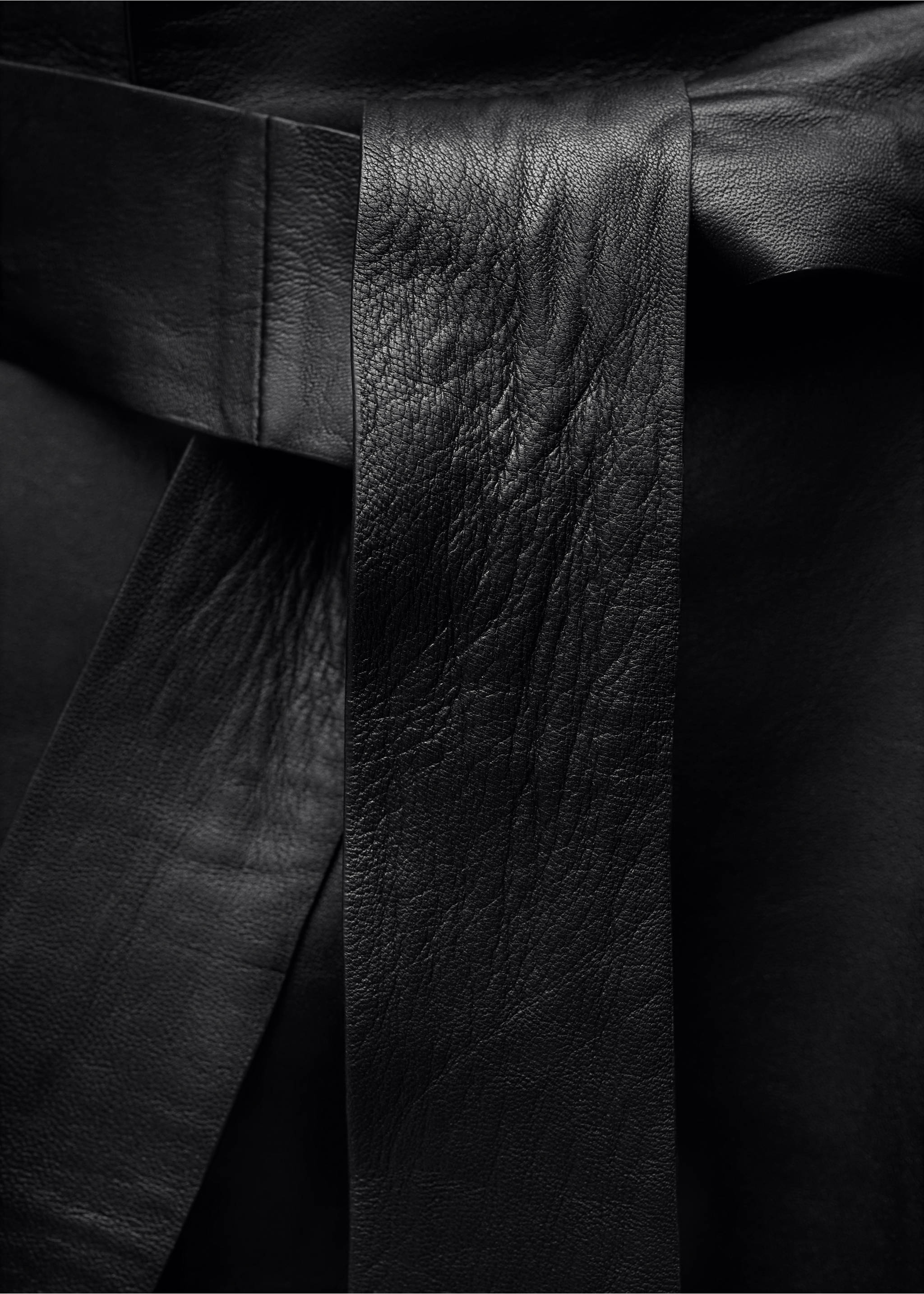 Leather trench coat with belt - Details of the article 0, Black. Ref: 77095655-00.