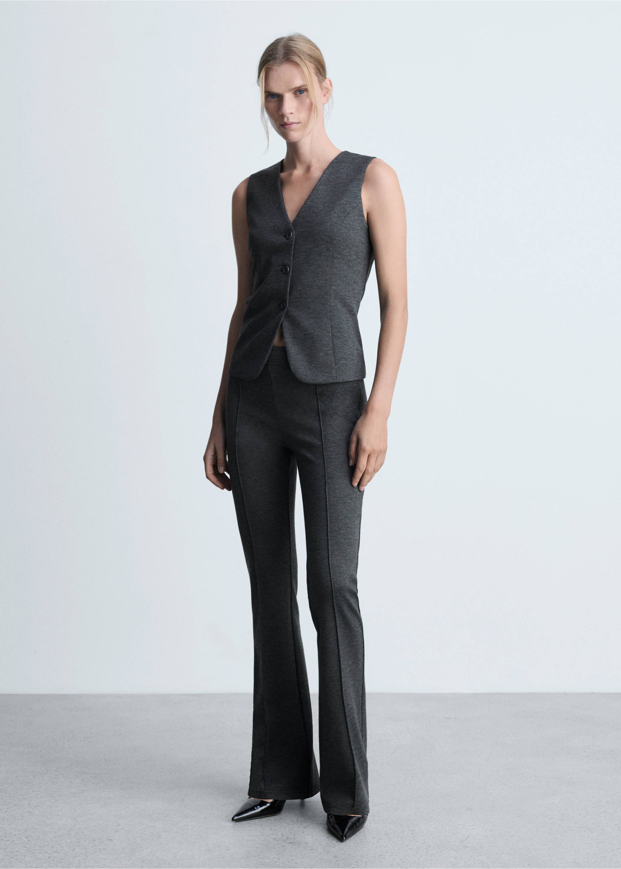 Flared trousers with seams - General plane, Grey. Ref: 77095661-00.