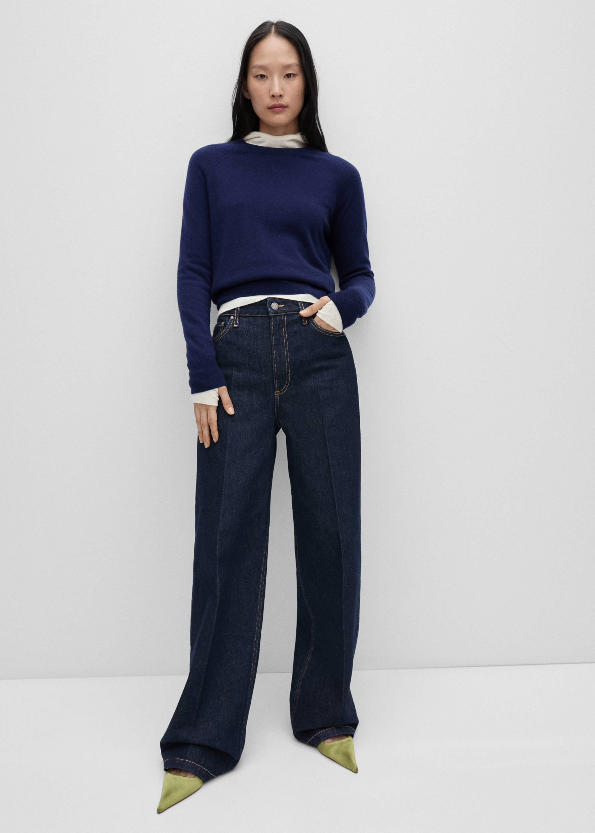 Wide leg rinse-wash jeans - General plane