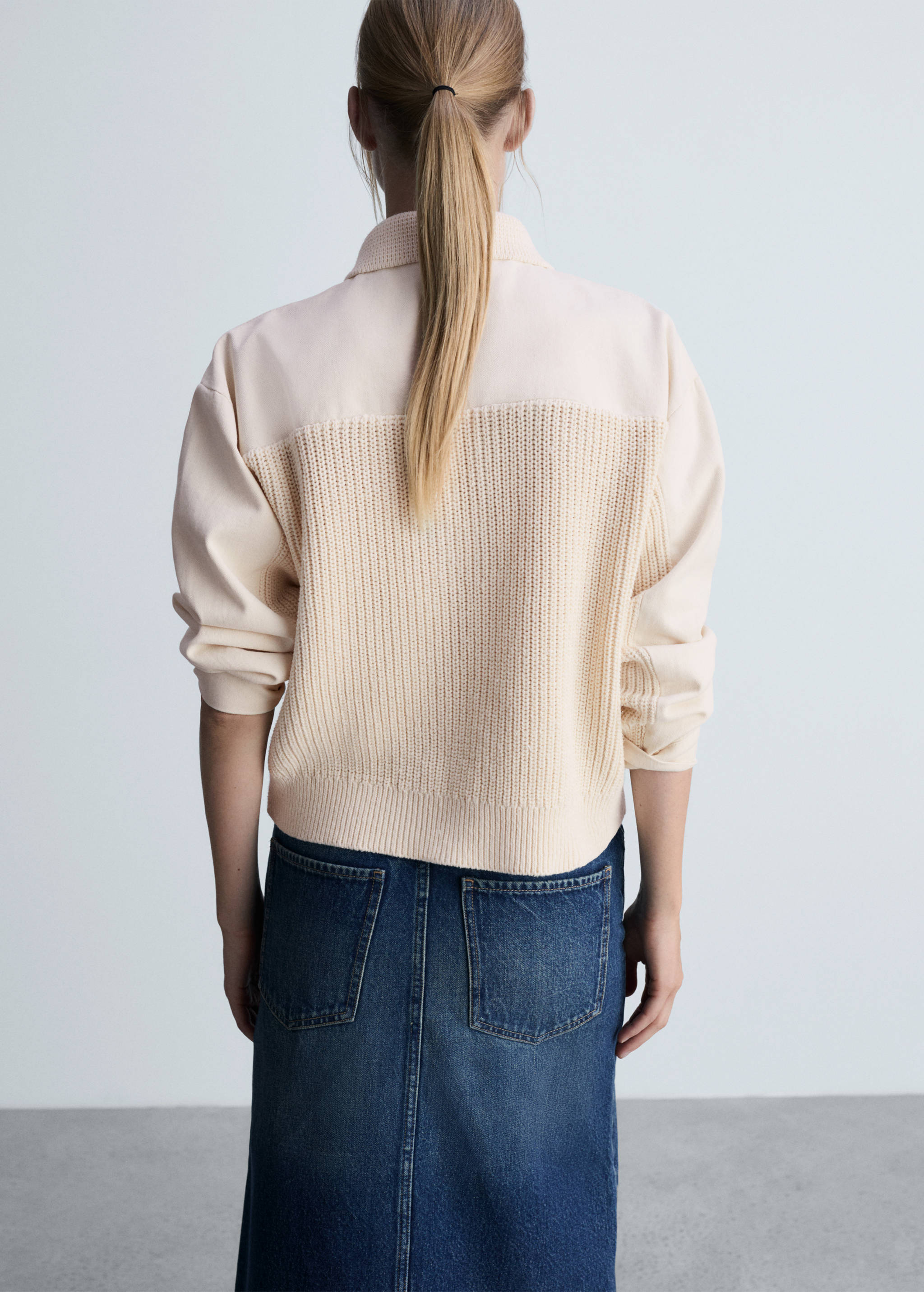 Kombinierte Strickjacke - Rückseite des Artikels