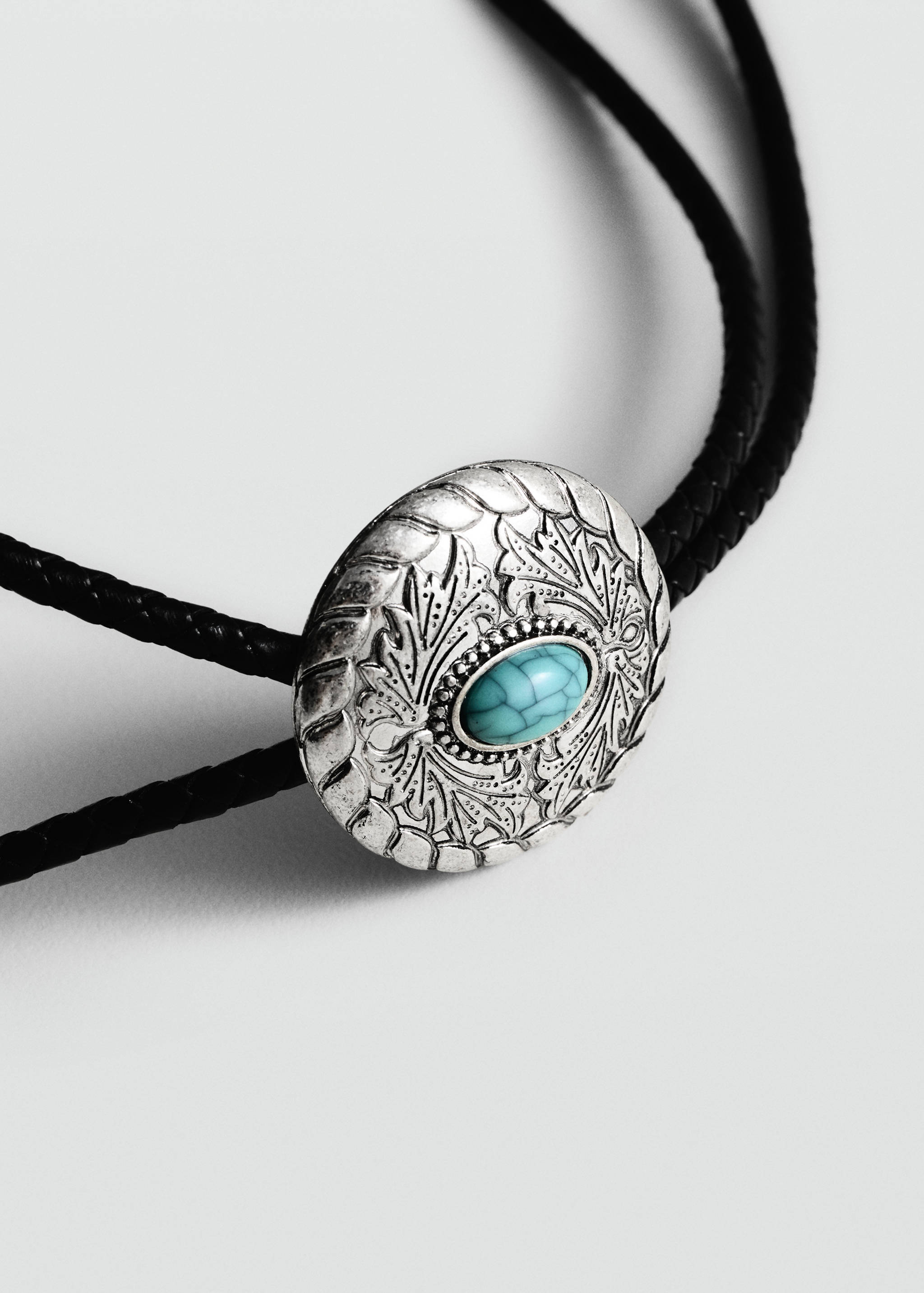 Collar cordón abalorio - Plano medio