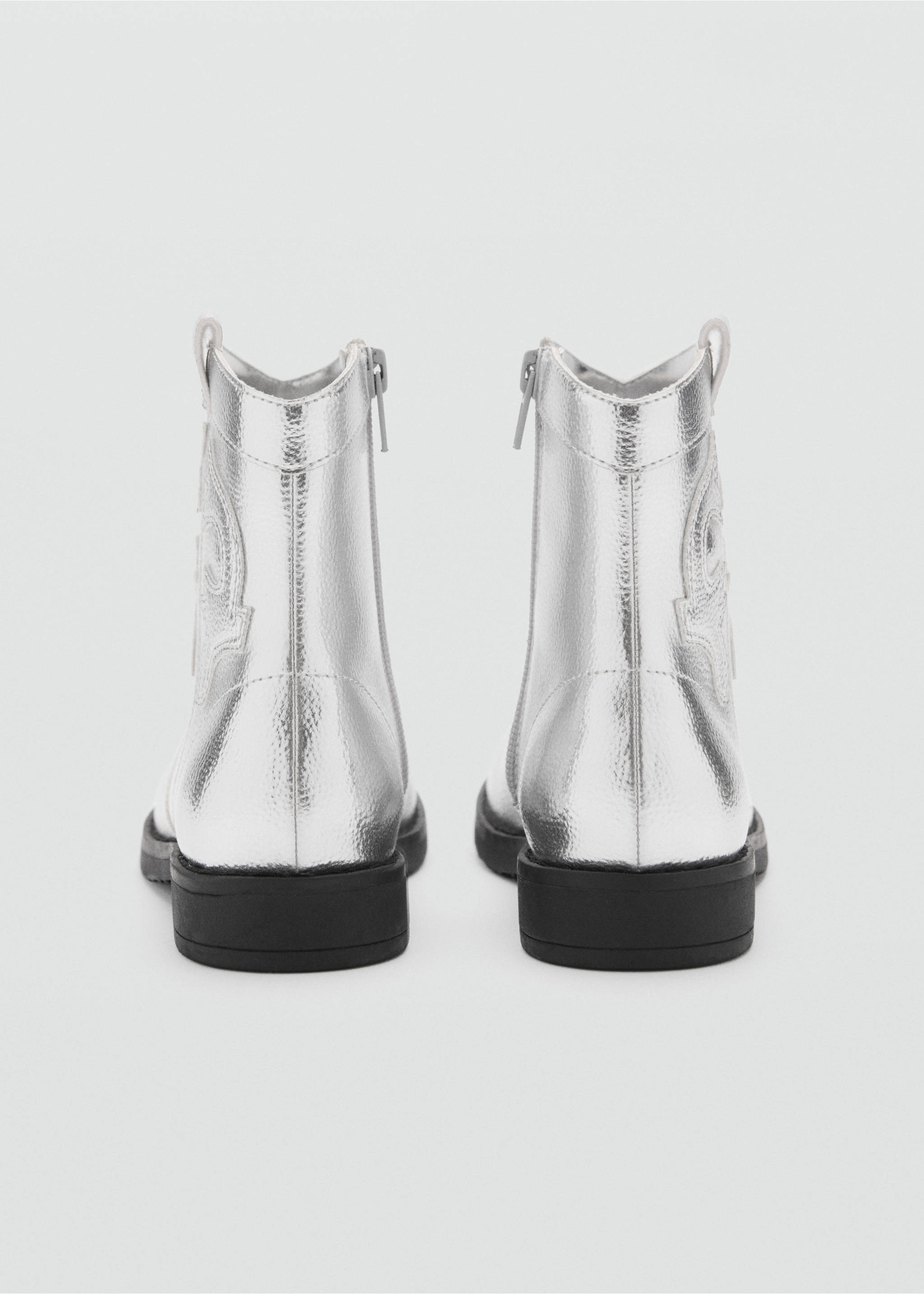 Zipped metallic boots - Details of the article 1, Silver. Ref: 77095967-00.