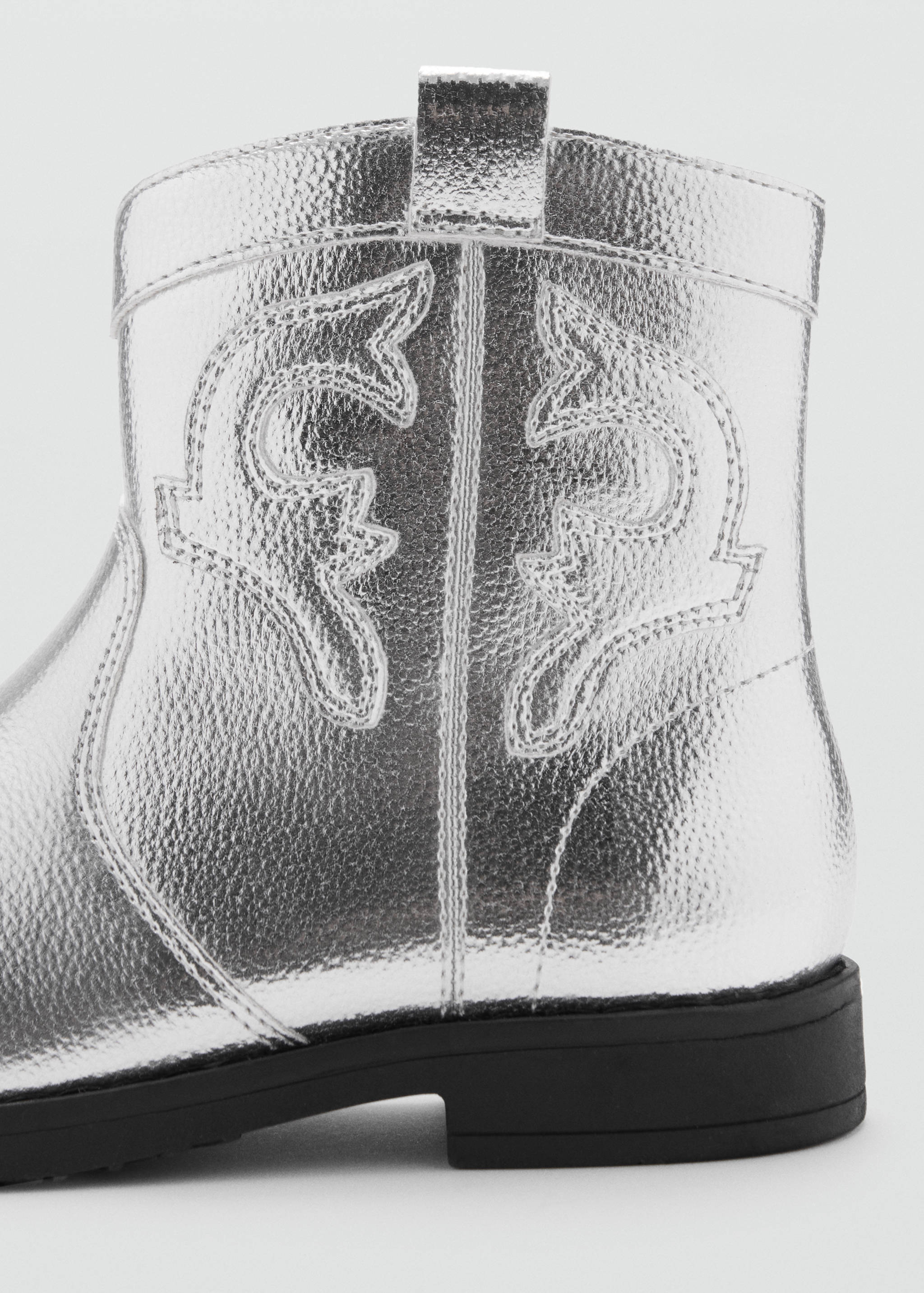 Zipped metallic boots - Details of the article 2