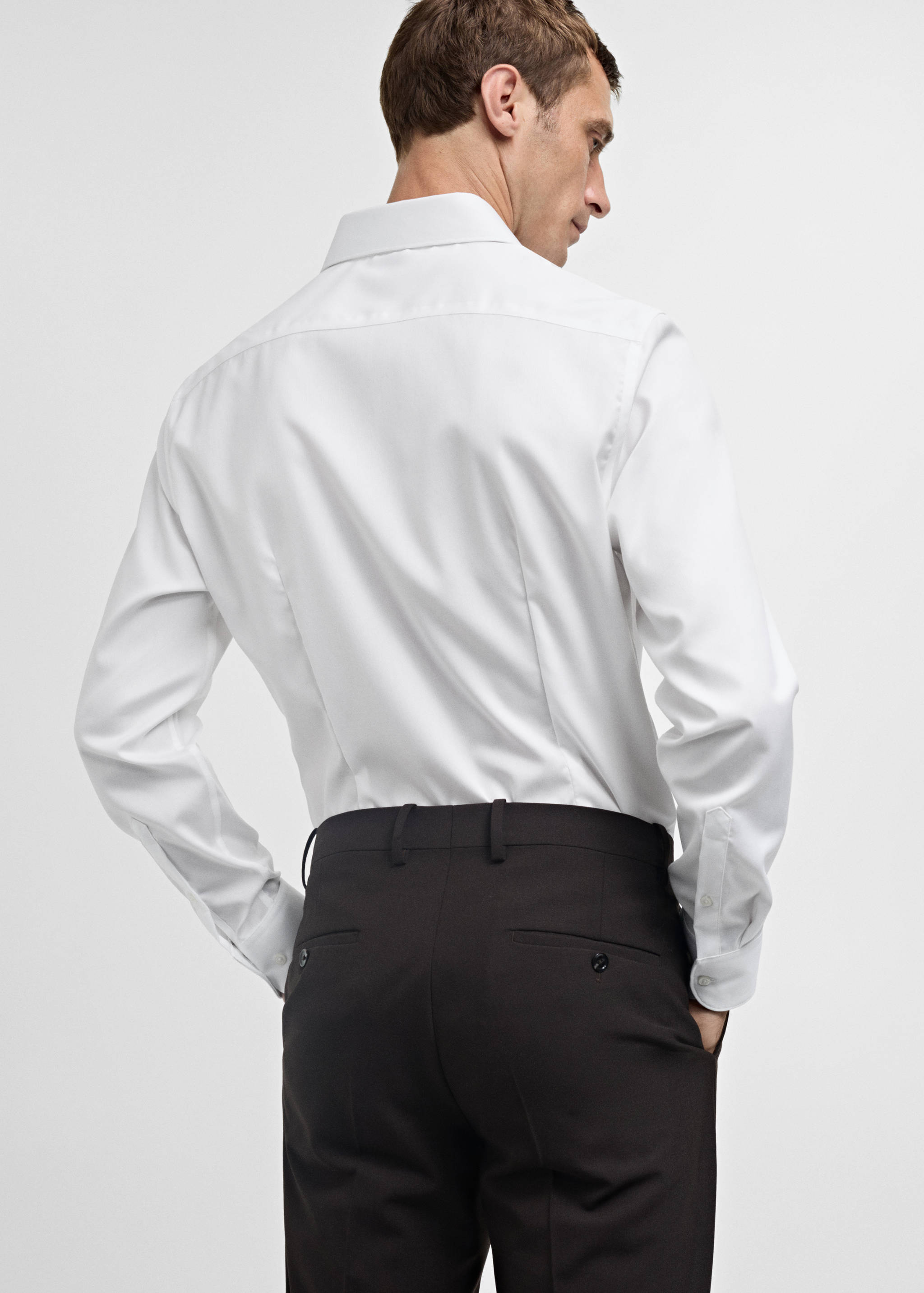Camisa slim fit de 100% algodão - Verso do artigo