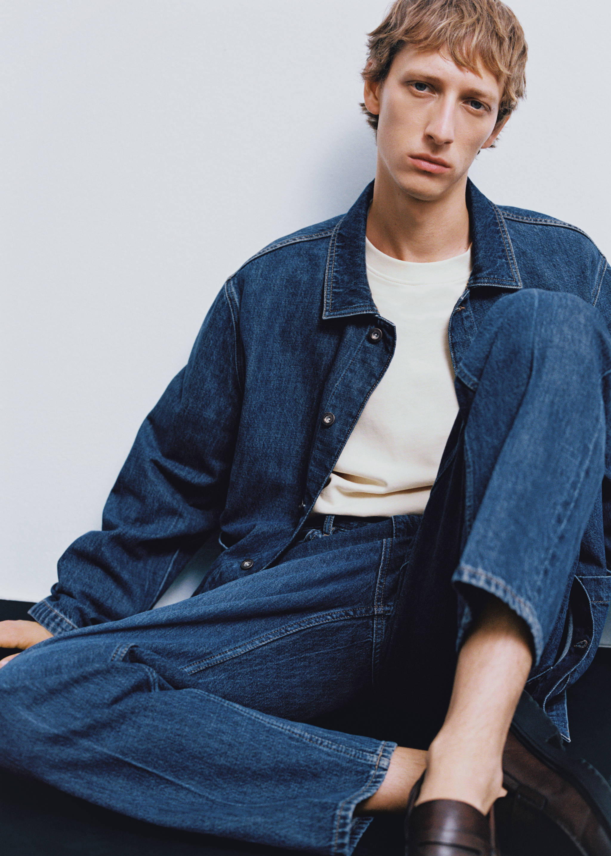 Relaxed-fit denim overshirt - Details of the article 3, Dark Blue. Ref: 77095971-00.