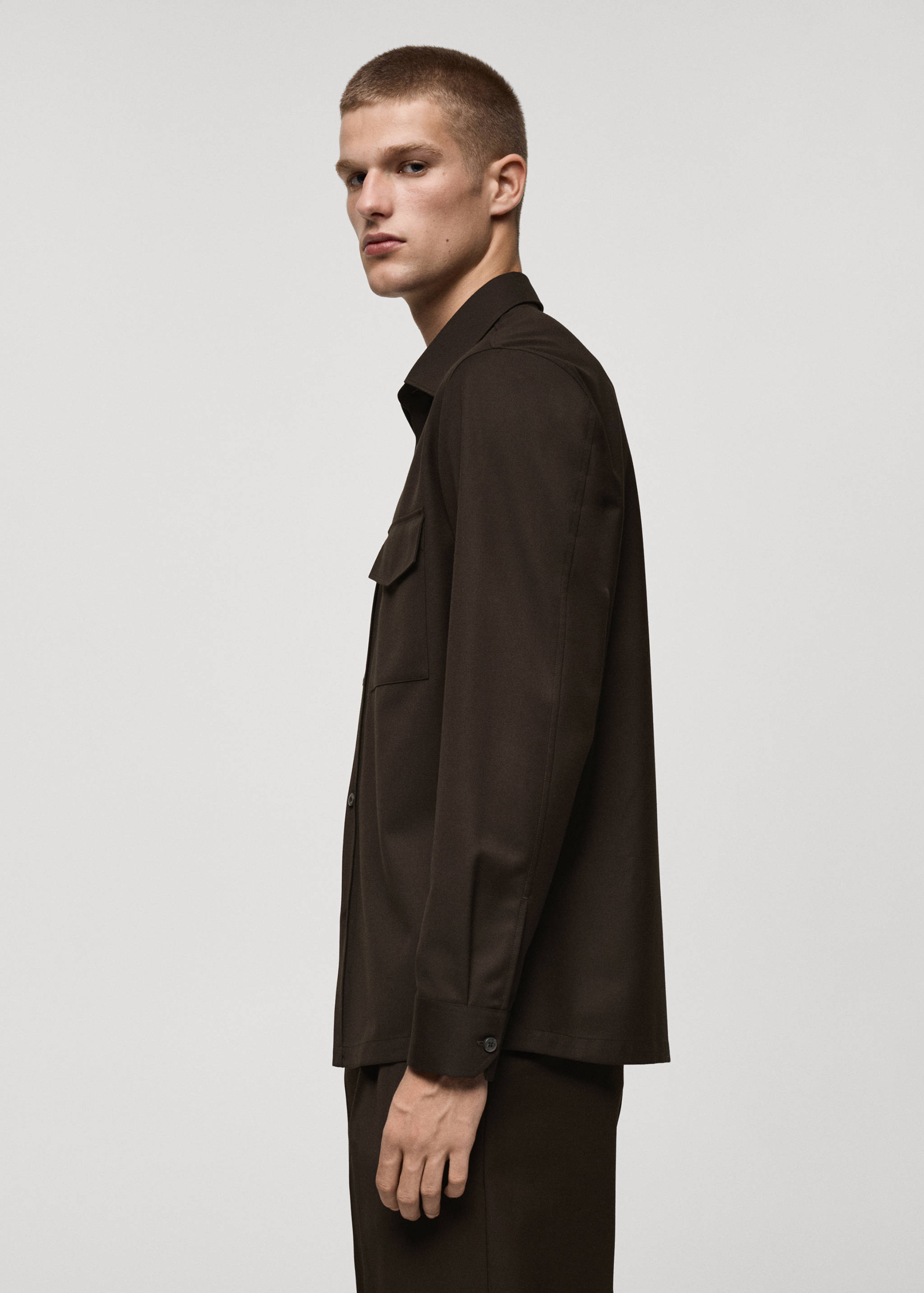 Regular fit pockets overshirt - Details of the article 2