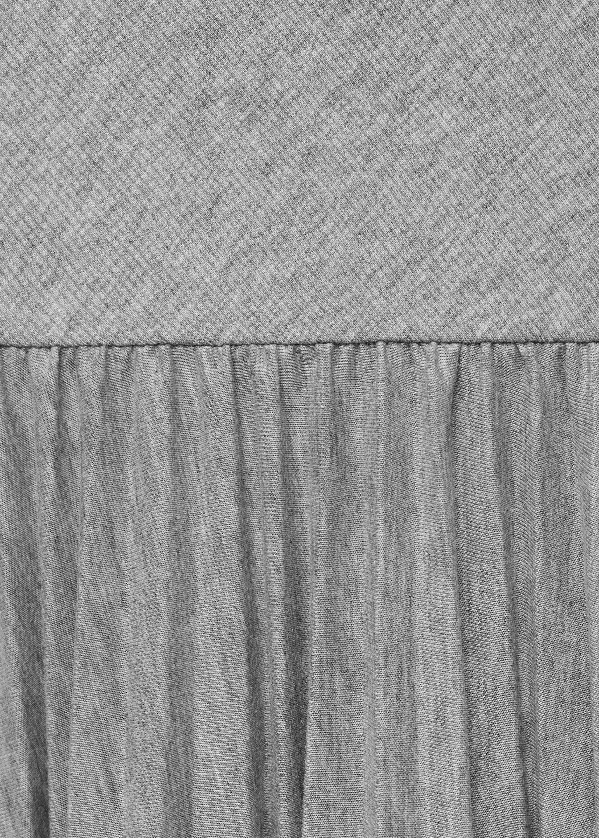 Plisserad klänning - Detaljer om artikeln 8