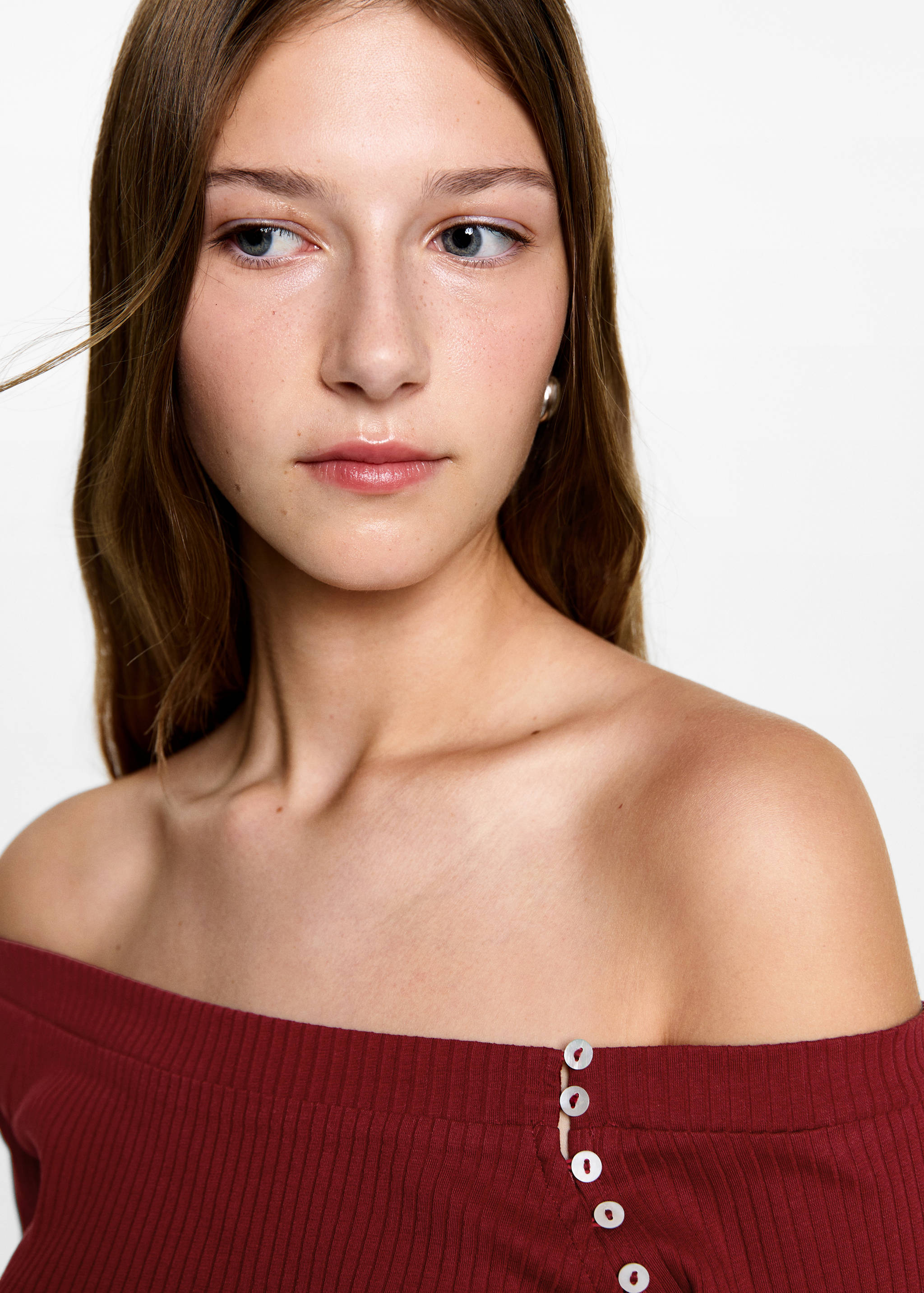 T-shirt épaules dénudées - Détail de l'article 1