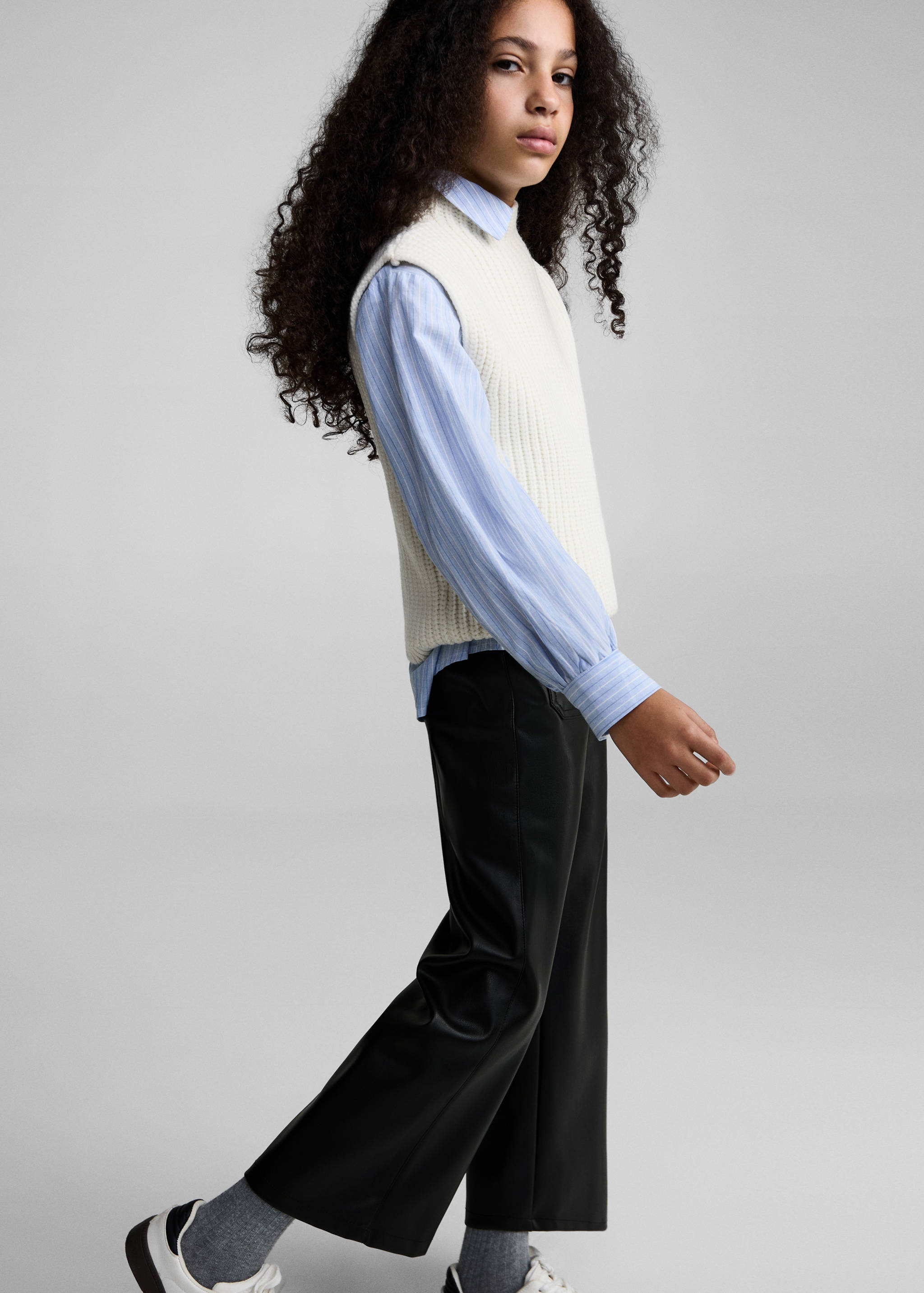 Faux-leather pants - Details of the article 1