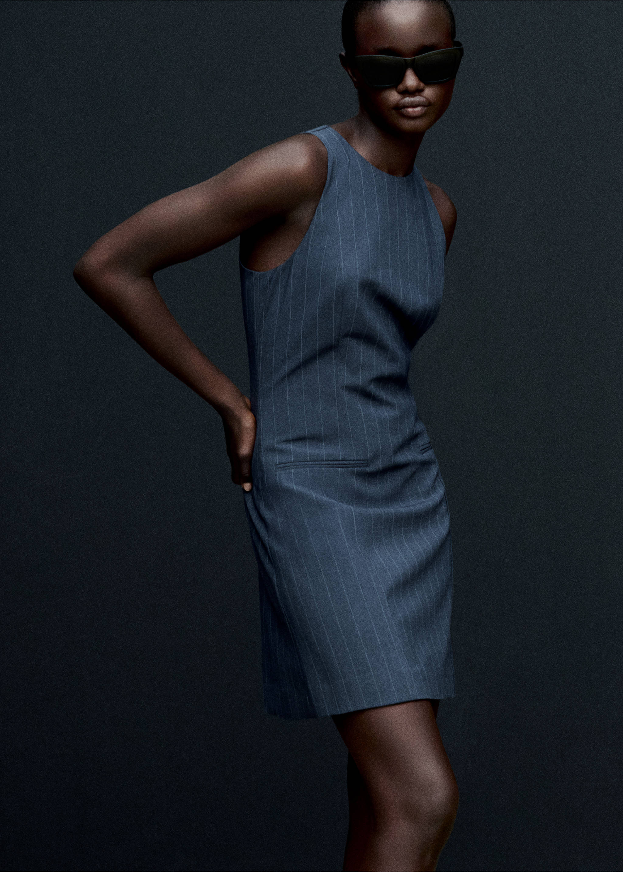 Short pinstripe dress - Details of the article 7, Dark Navy. Ref: 77095997-00.
