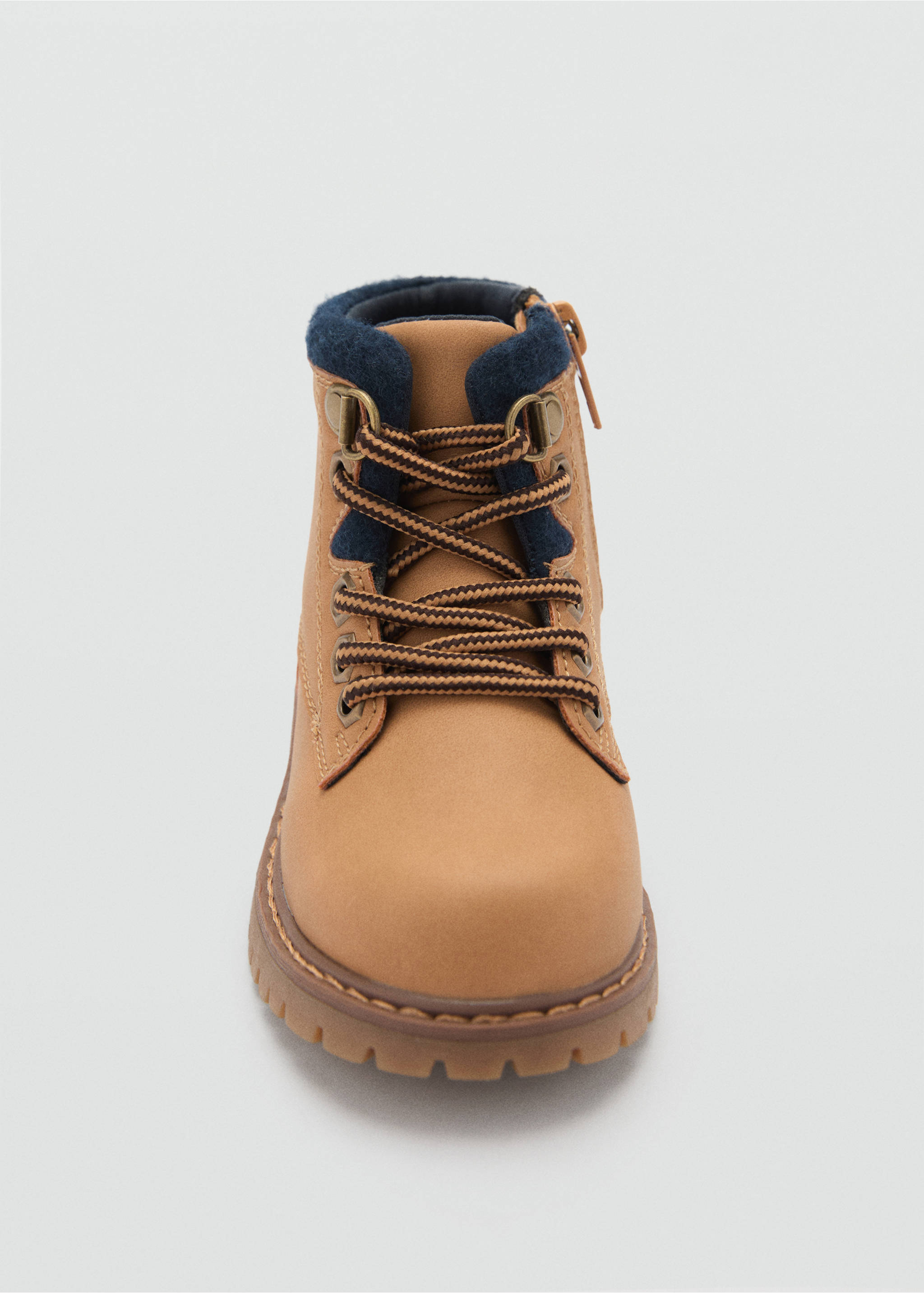 Lace-up mountain boots - Details of the article 2, Medium Brown. Ref: 77096334-00.