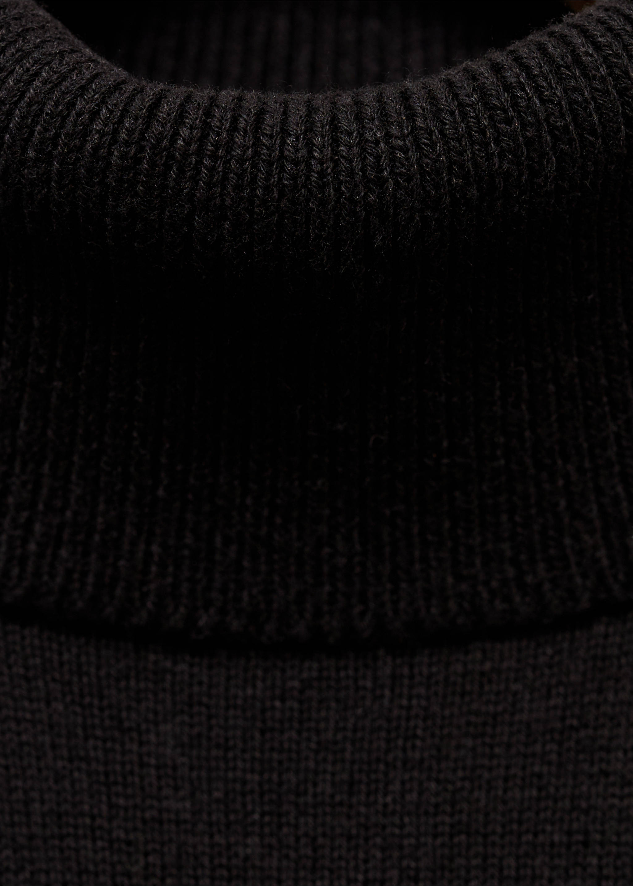 Turtleneck knitted sweater - Details of the article 8, Black. Ref: 77096336-00.