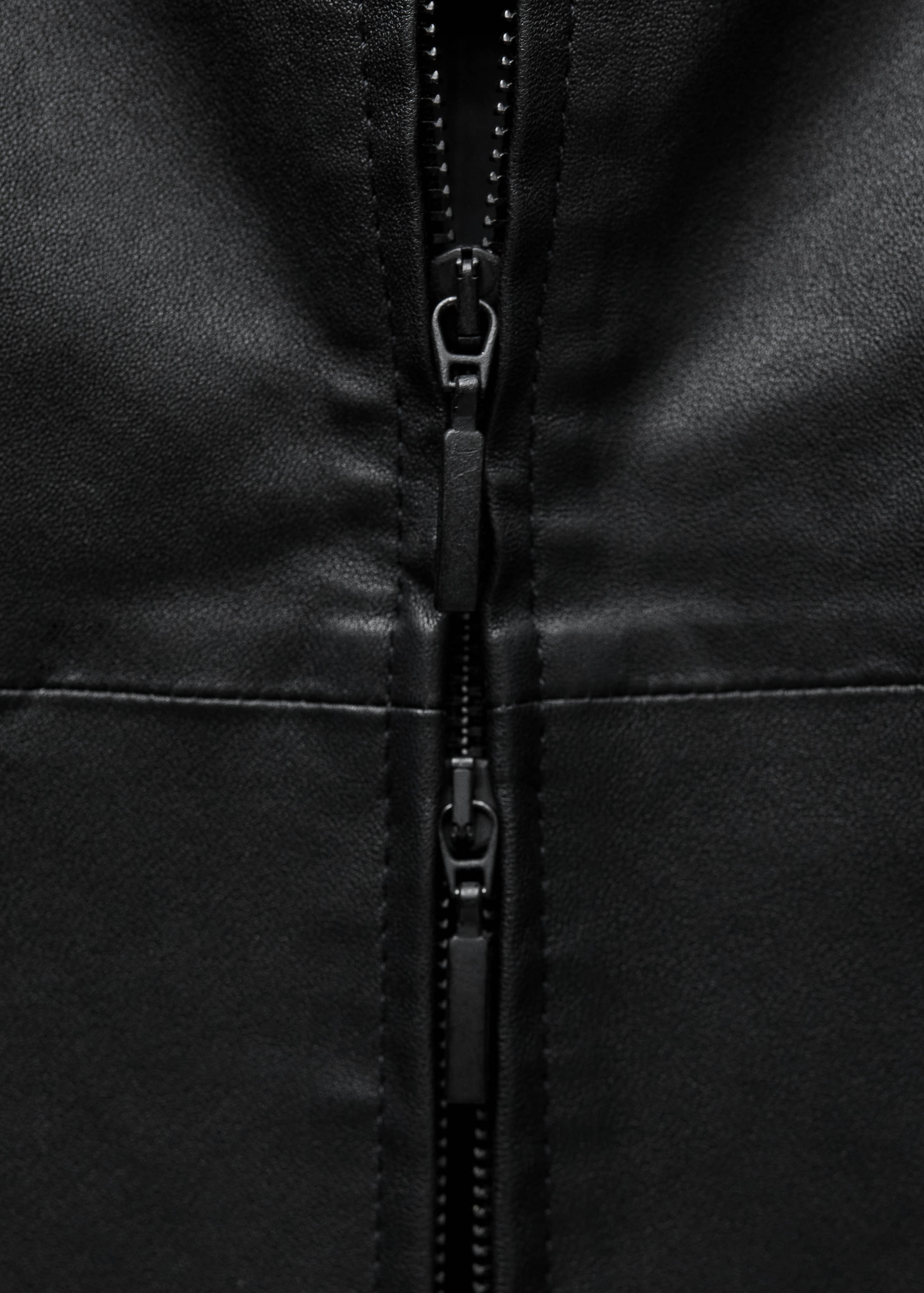 Fitted leather jacket with double zip - Details of the article 0