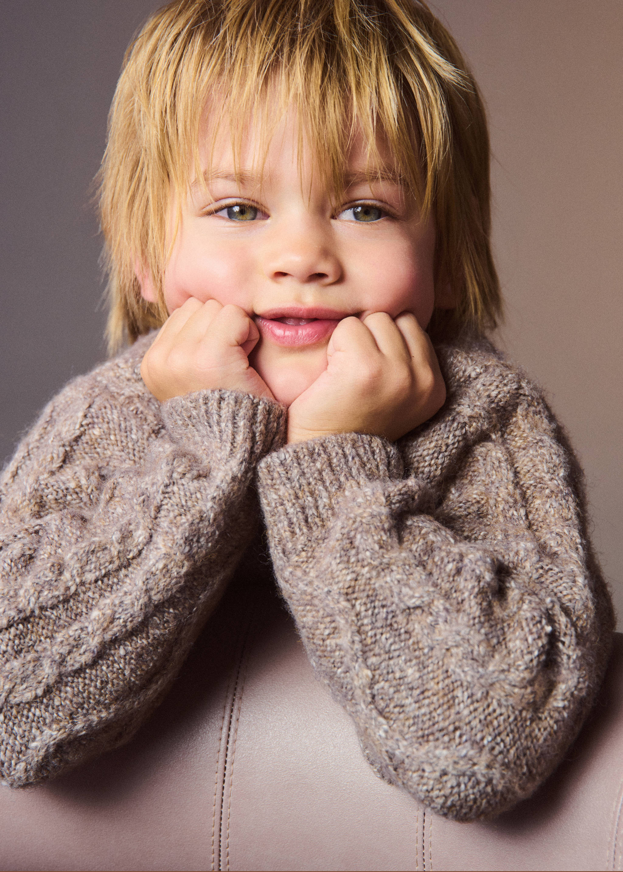 Buttoned knit braided sweater - Details of the article 6