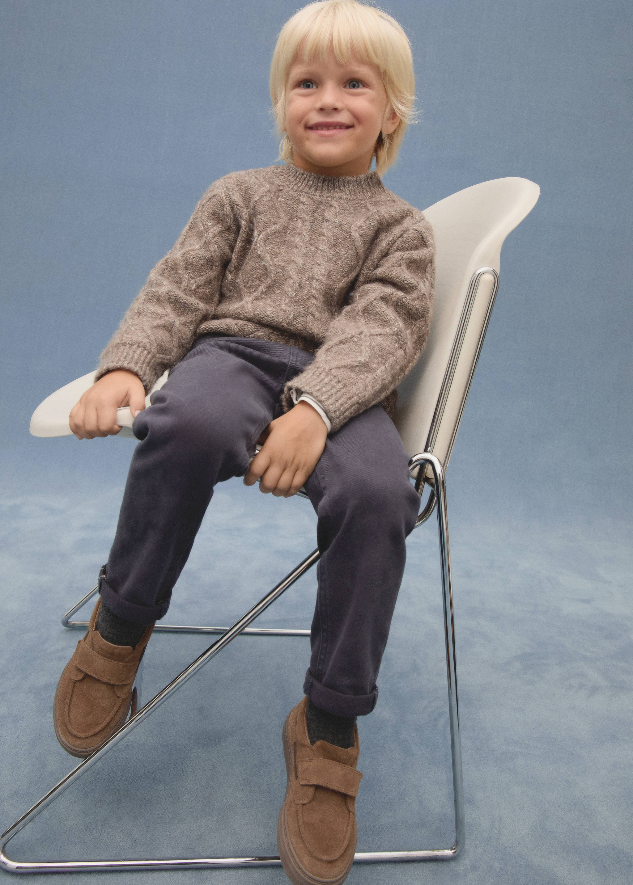 Buttoned knit braided sweater - Details of the article 7