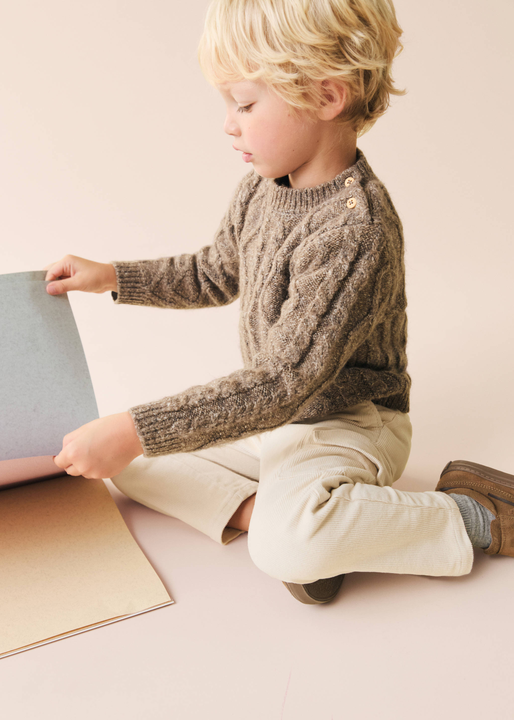 Buttoned knit braided sweater - Details of the article 5