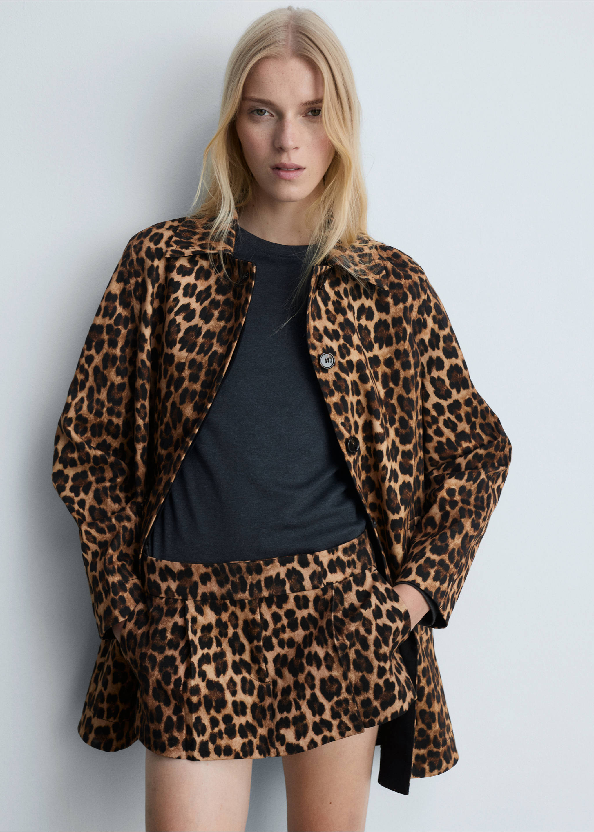 Leopard-print skirt trousers - Details of the article 1, Brown. Ref: 77096750-00.