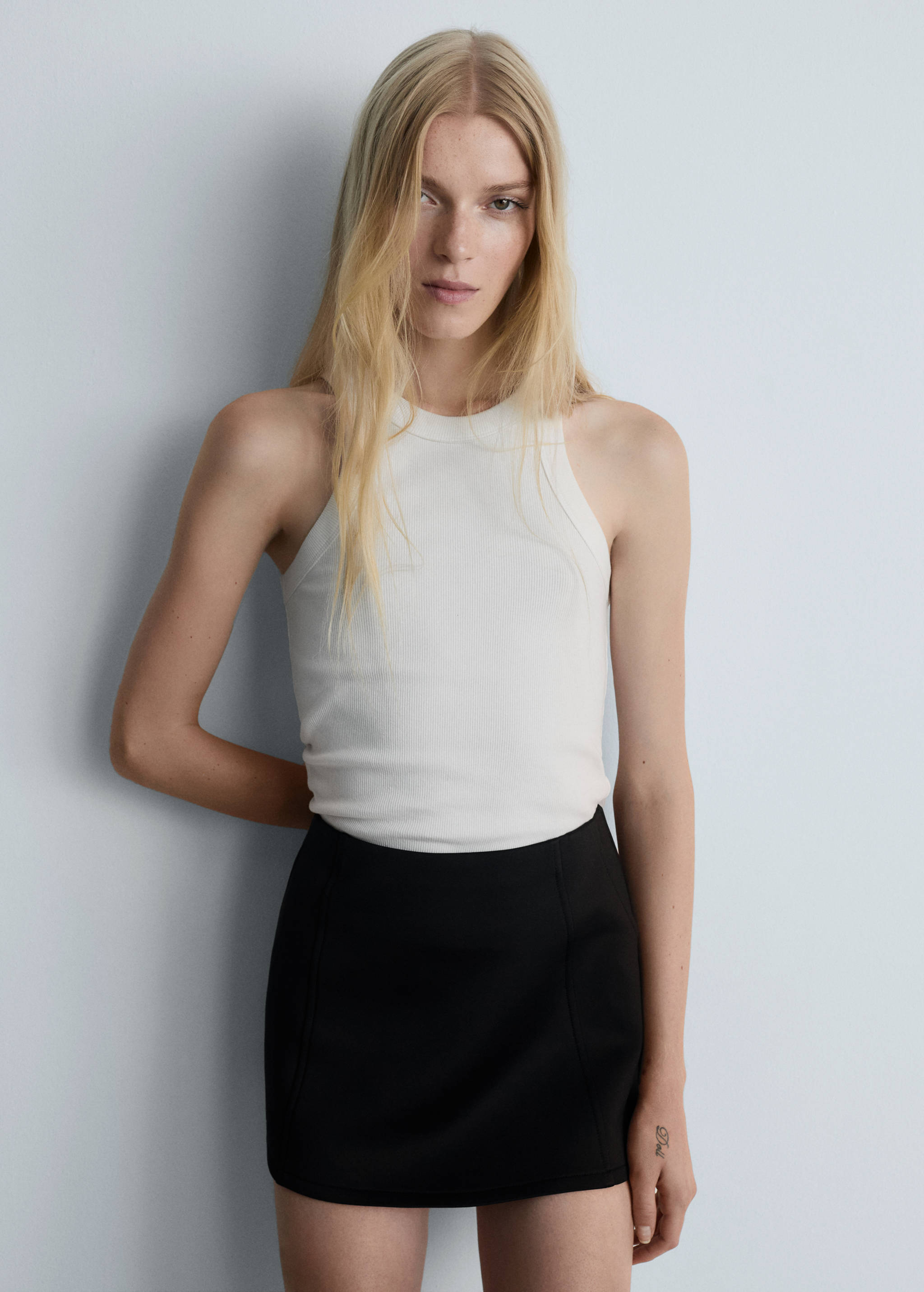 Mid-rise mini-skirt - Details of the article 1
