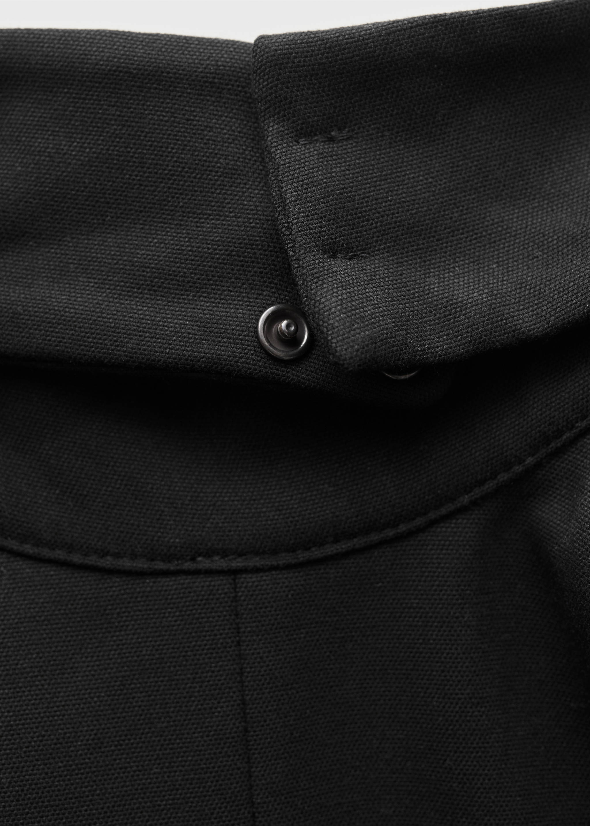 Neckholder-Top mit offenem Rücken - Detail des Artikels 0, Schwarz. Ref: 77096758-00.
